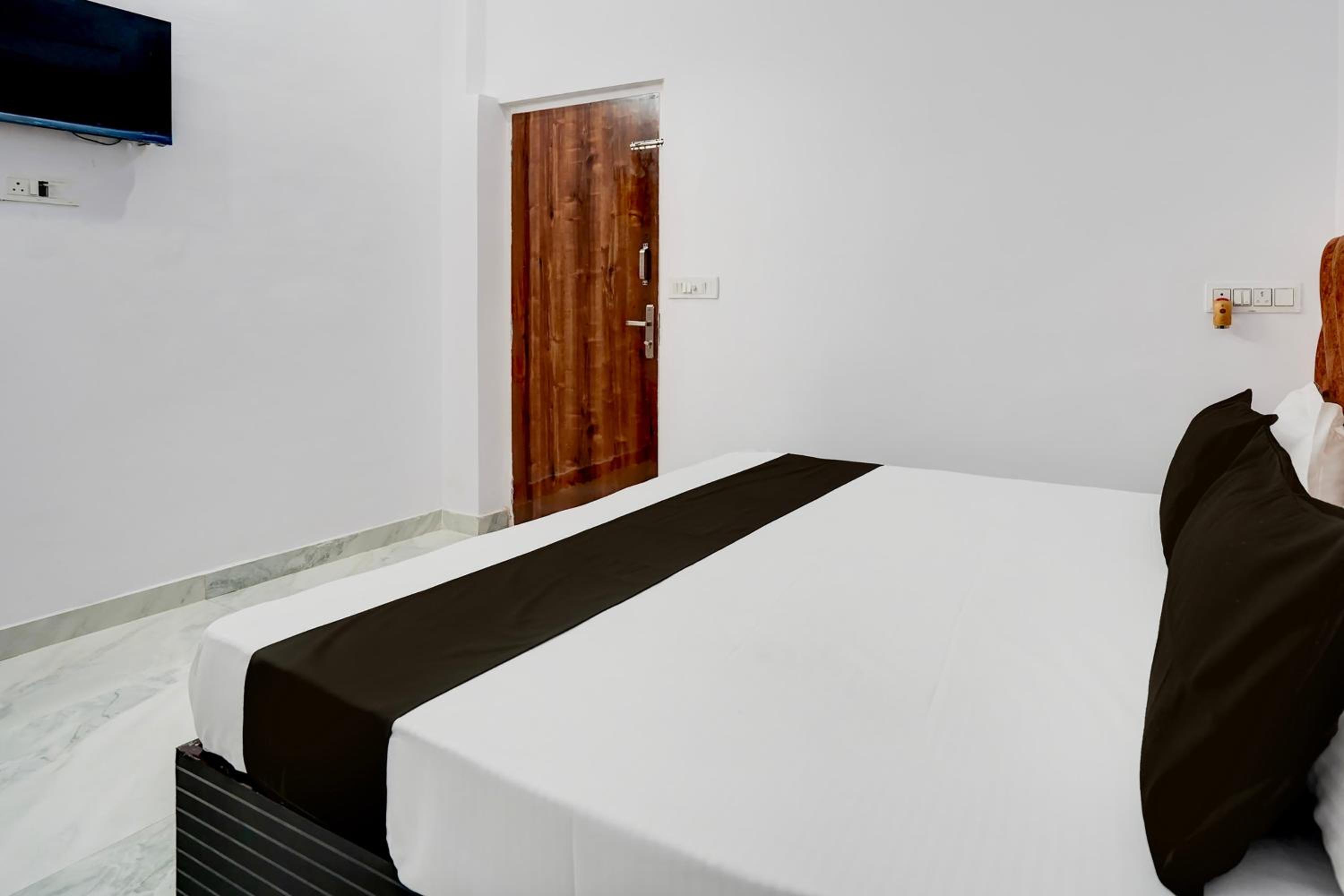 Classic Triple Room photo 2