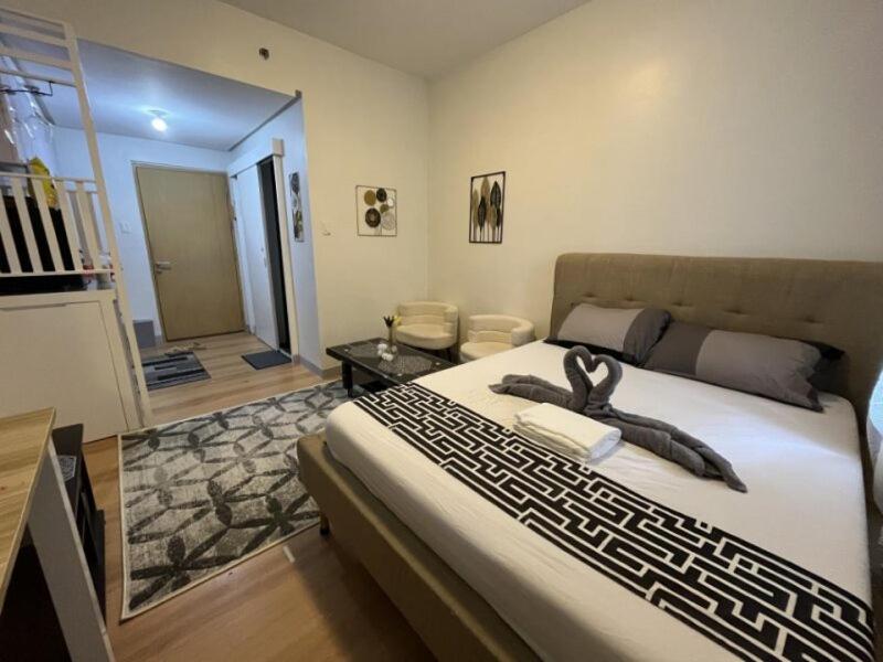 Studio Apartment with Queen Bed