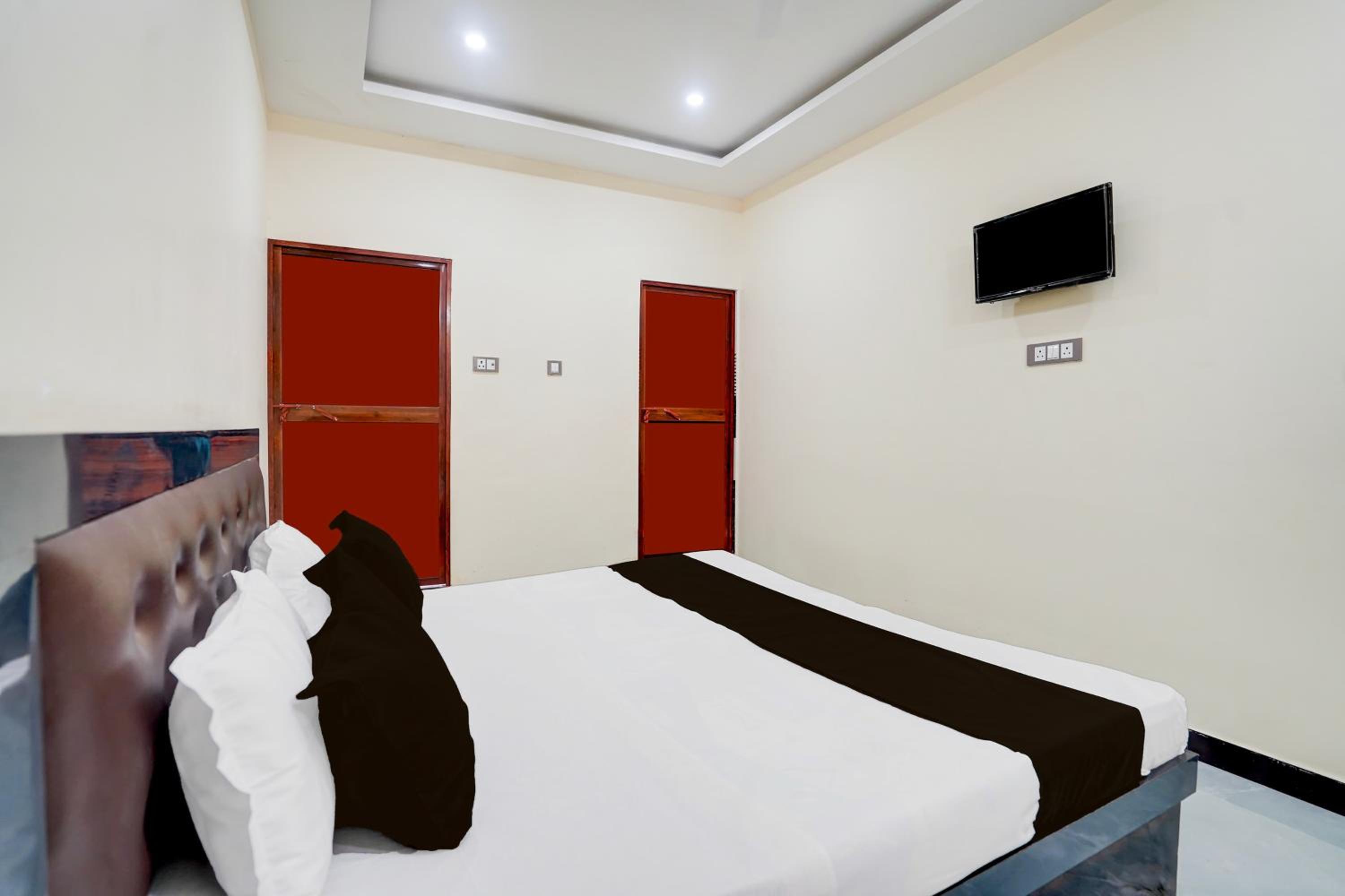 Triple Room With Bathroom photo 2