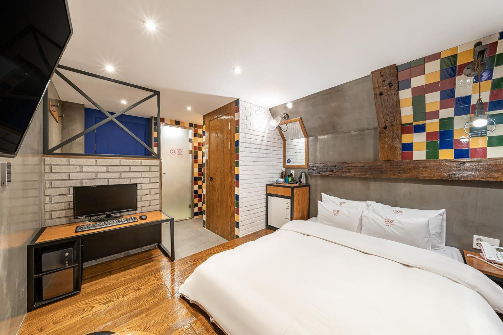 Premium Double Room - Photo 8