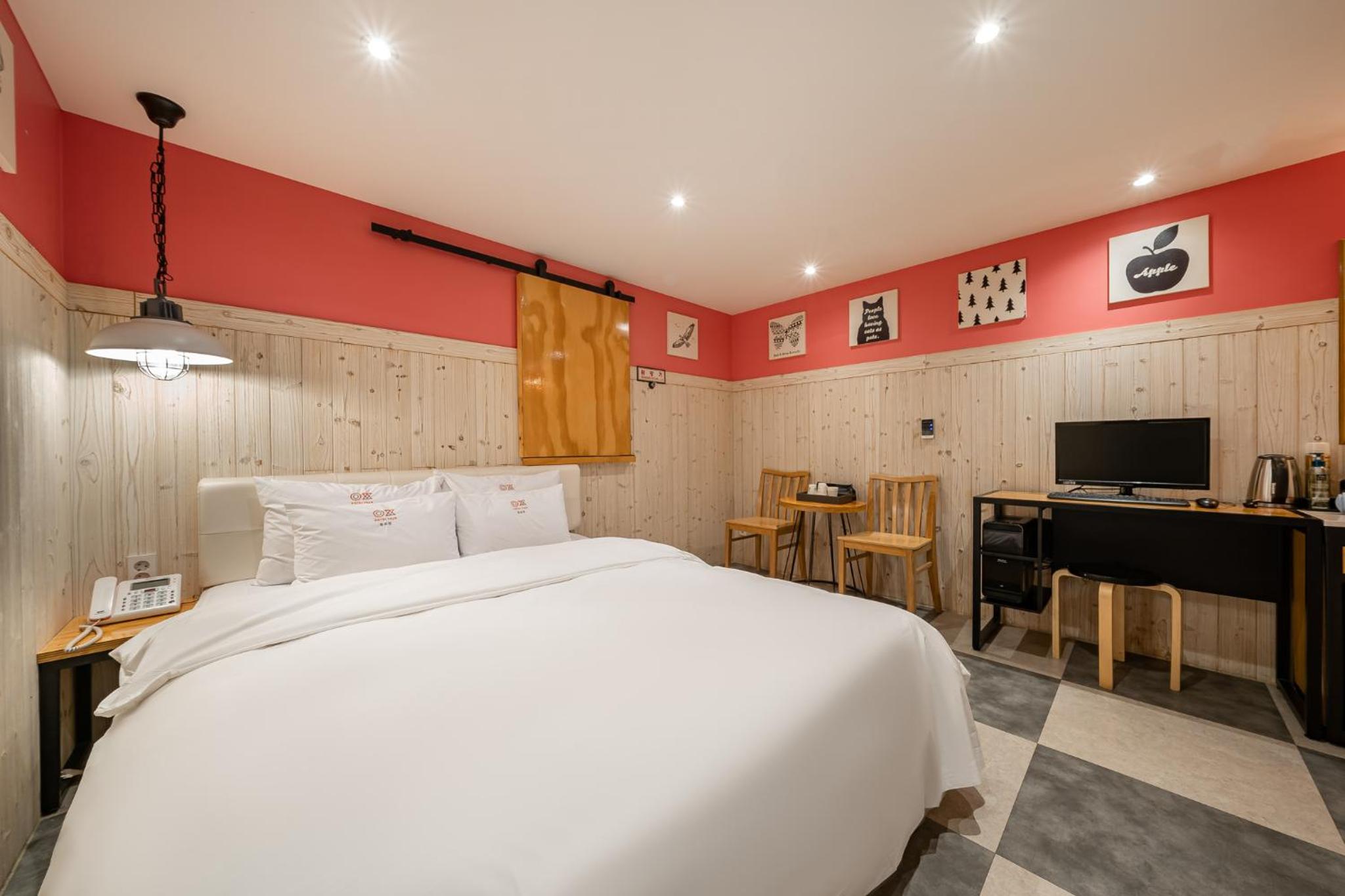 Premium Double Room - Photo 9