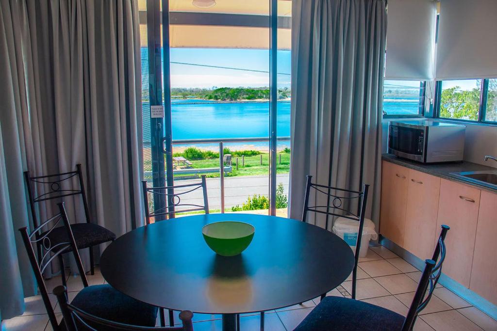 Apartment with Balcony photo 3