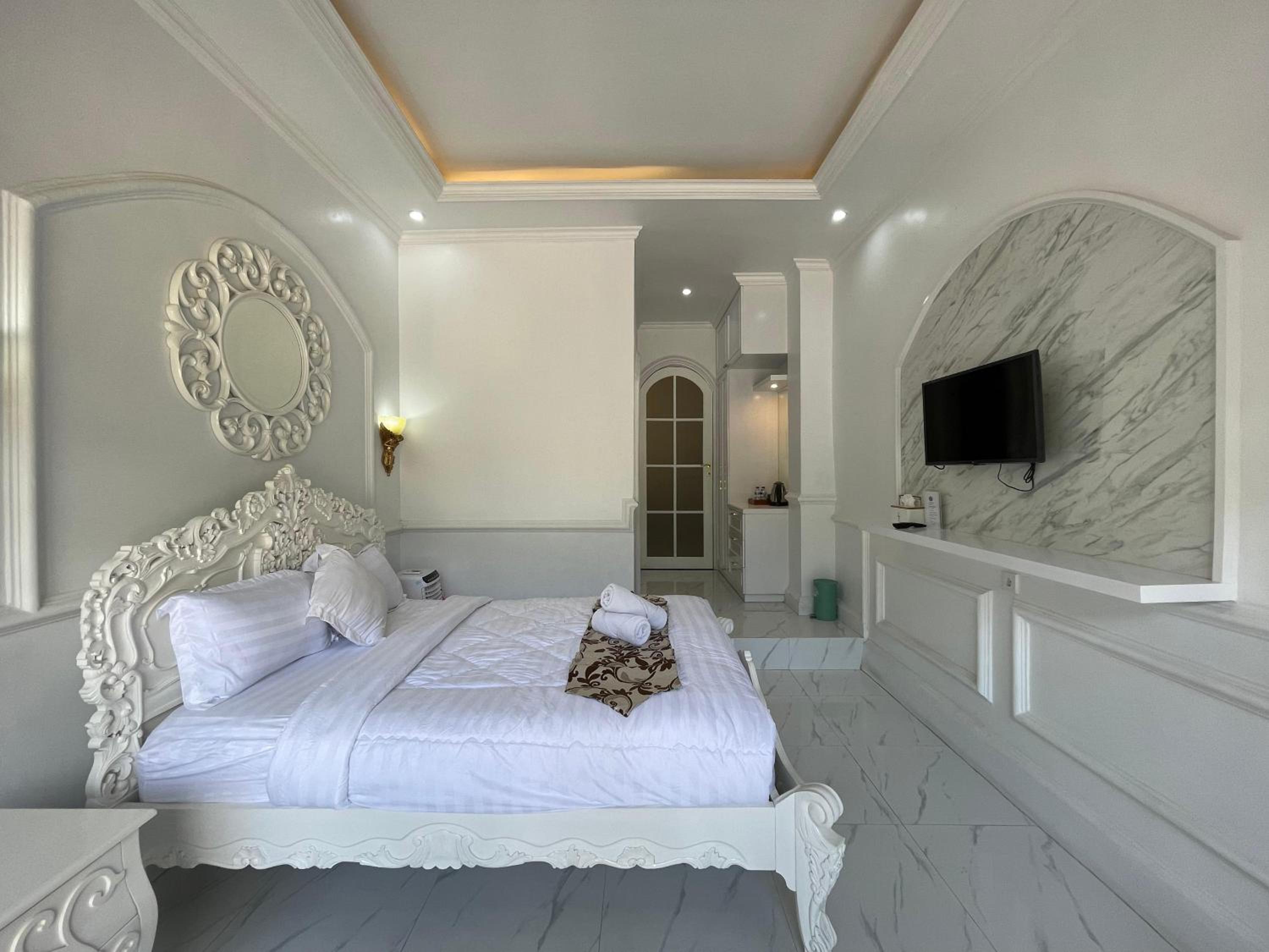 Superior King Room