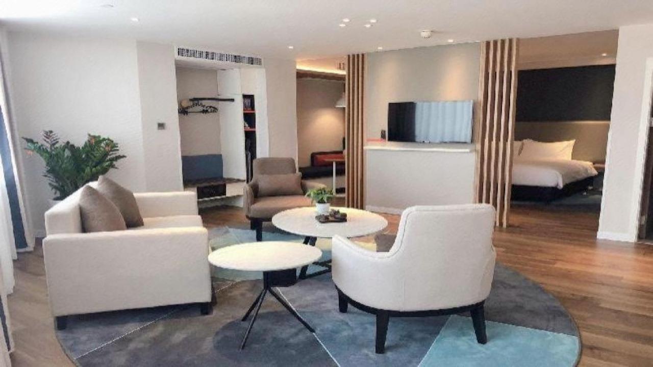 King Suite - Photo 6
