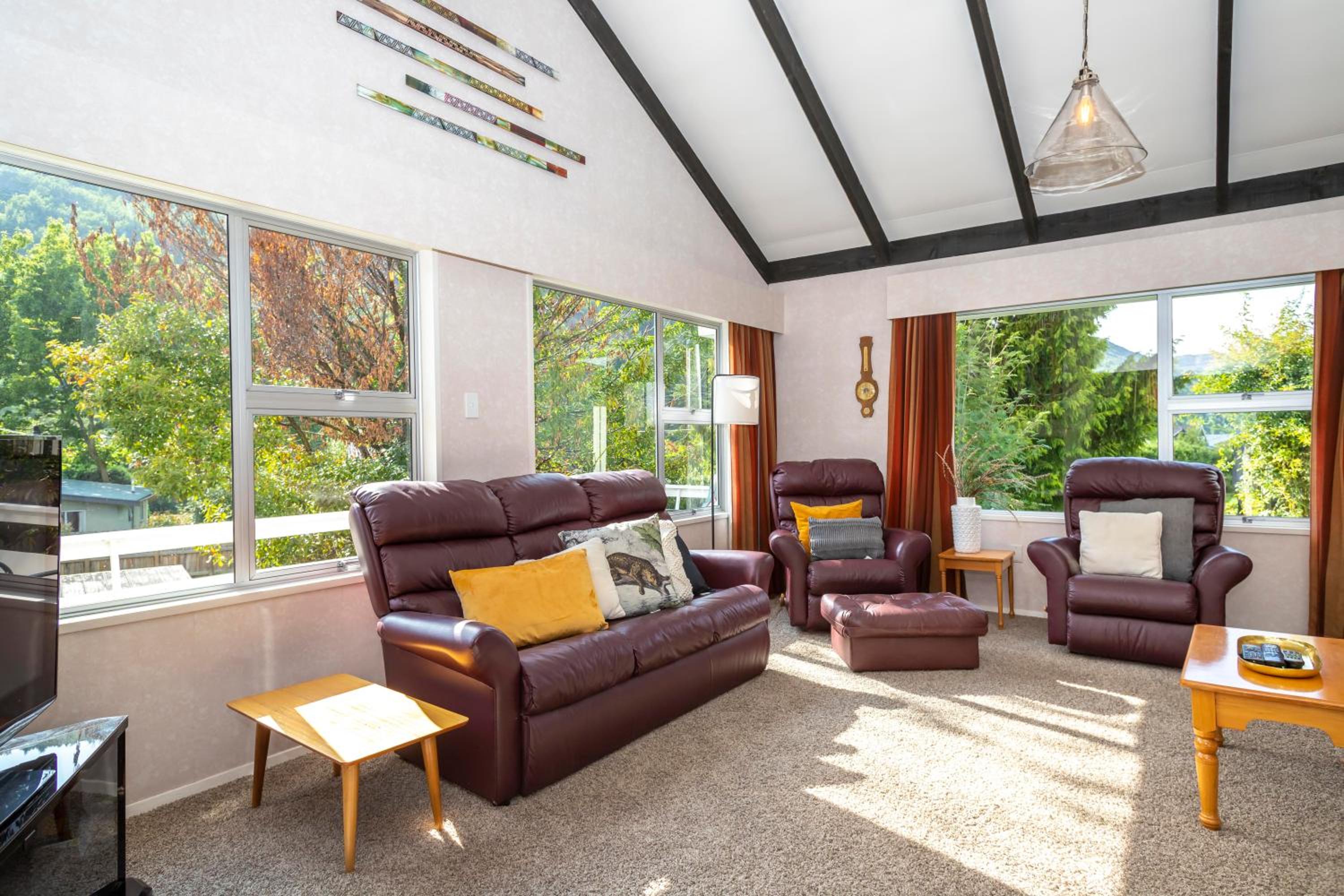 Three-Bedroom House photo 1