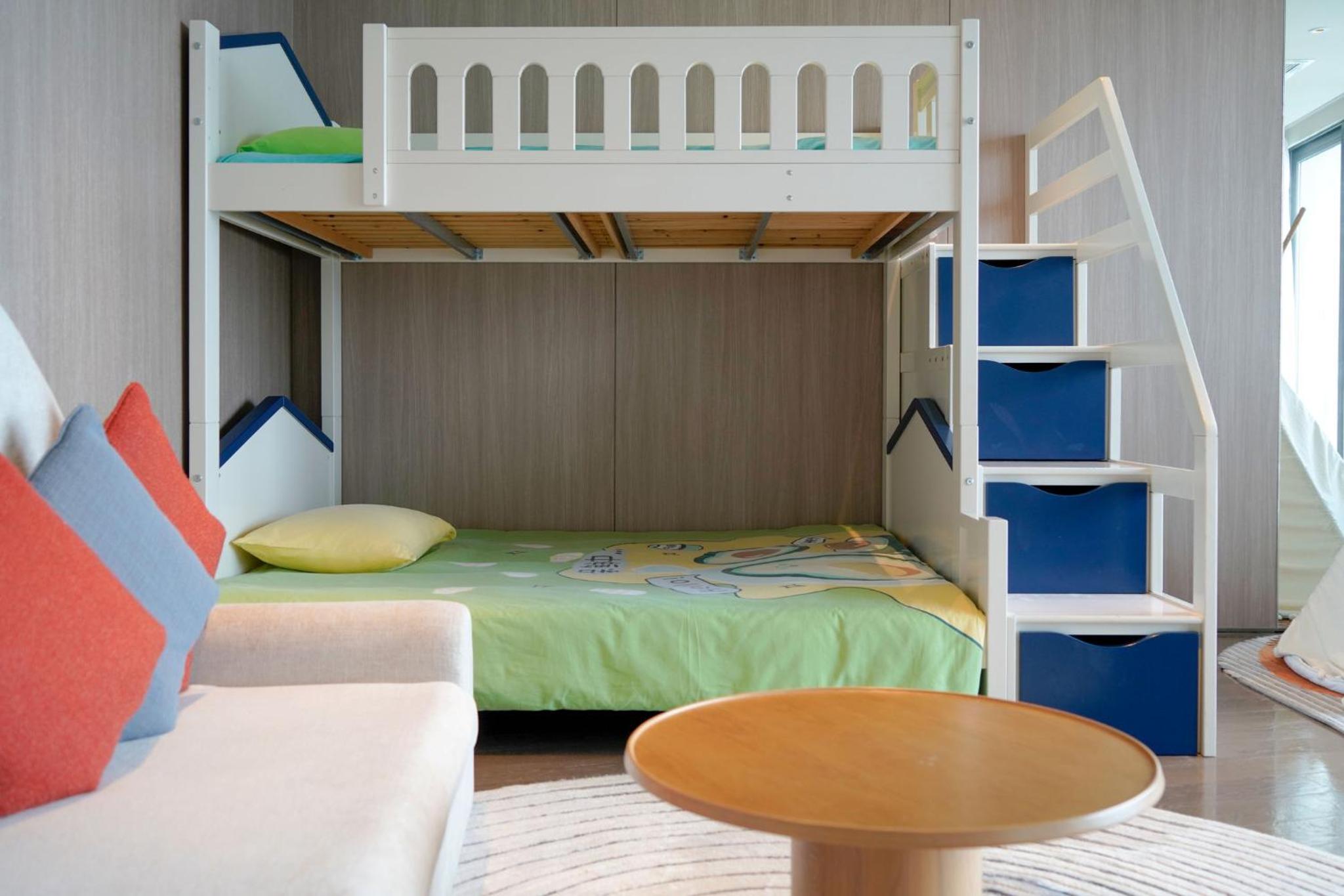 Junior King Suite with Ocean View - Kids Theme - Photo 6