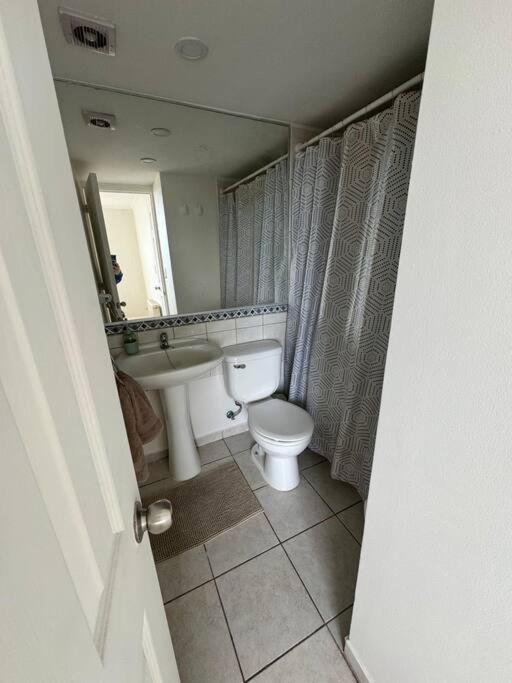 Two-Bedroom Apartment with City View photo 2