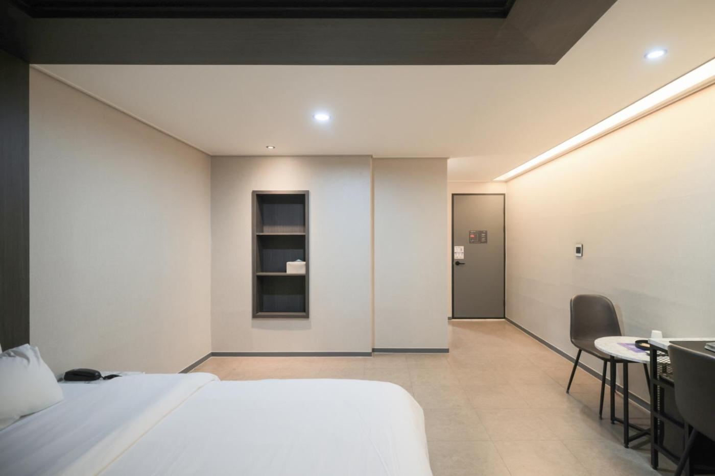 Deluxe Room - Photo 1