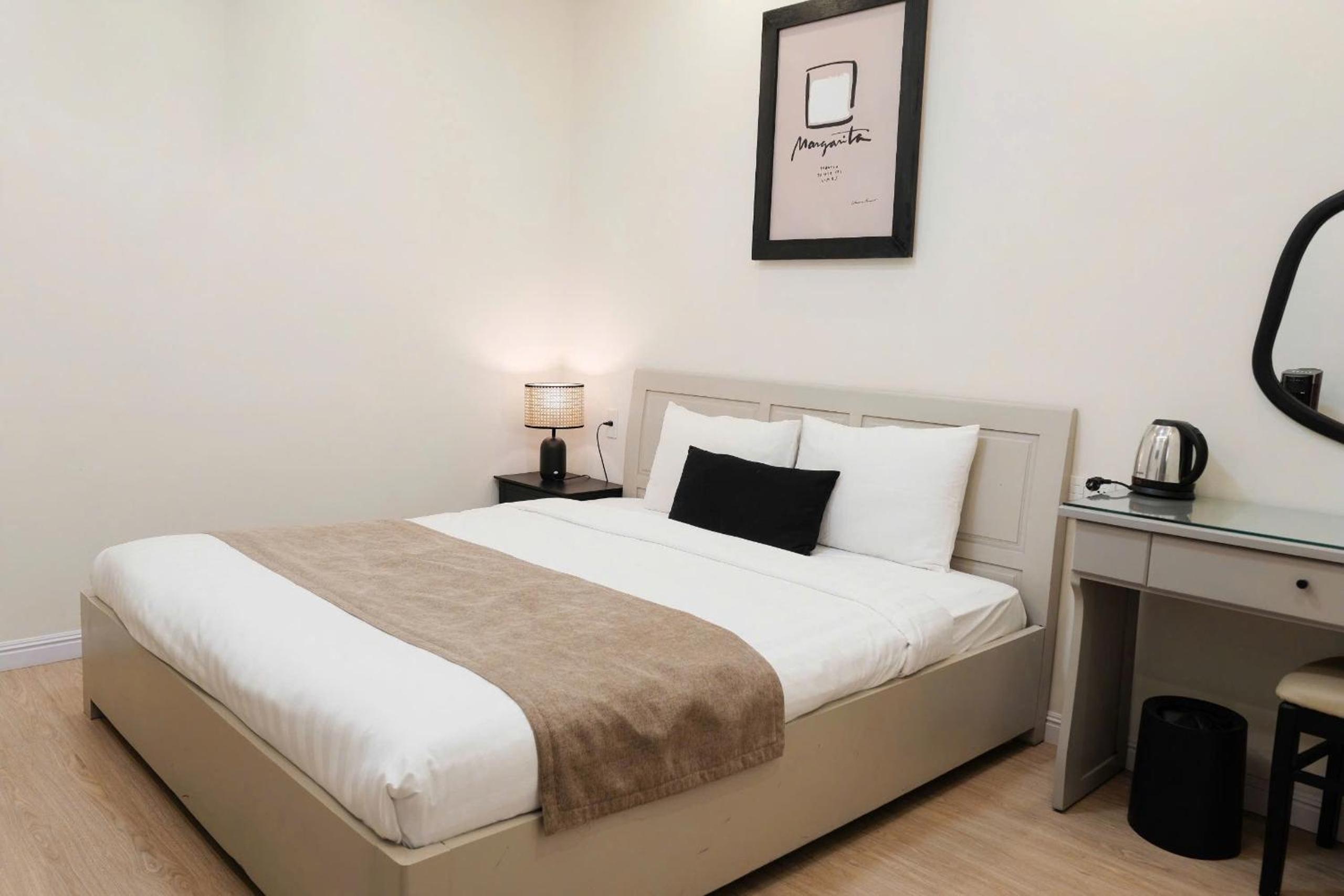 Economy Double Room photo 2