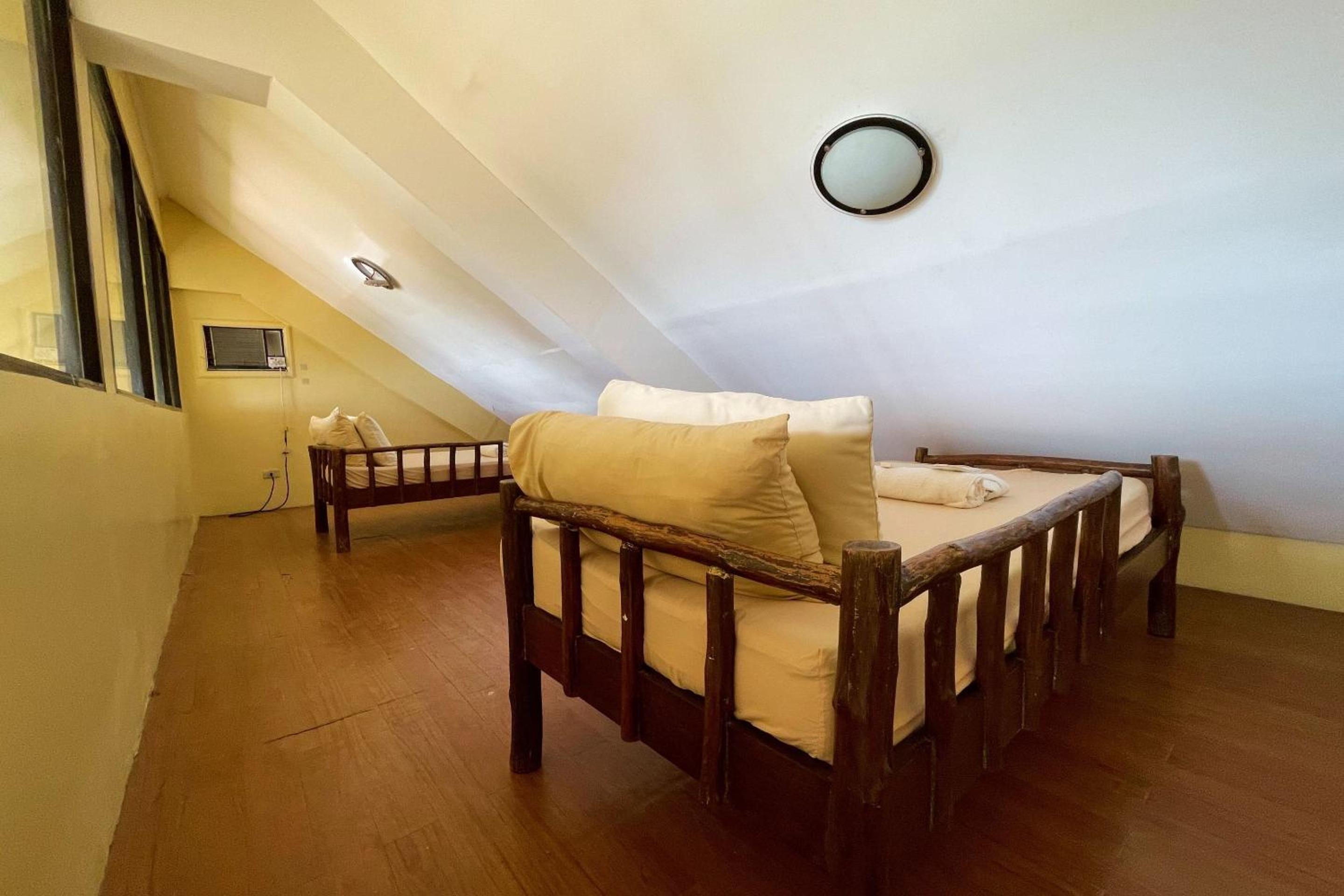 Deluxe Family Room - Photo 5