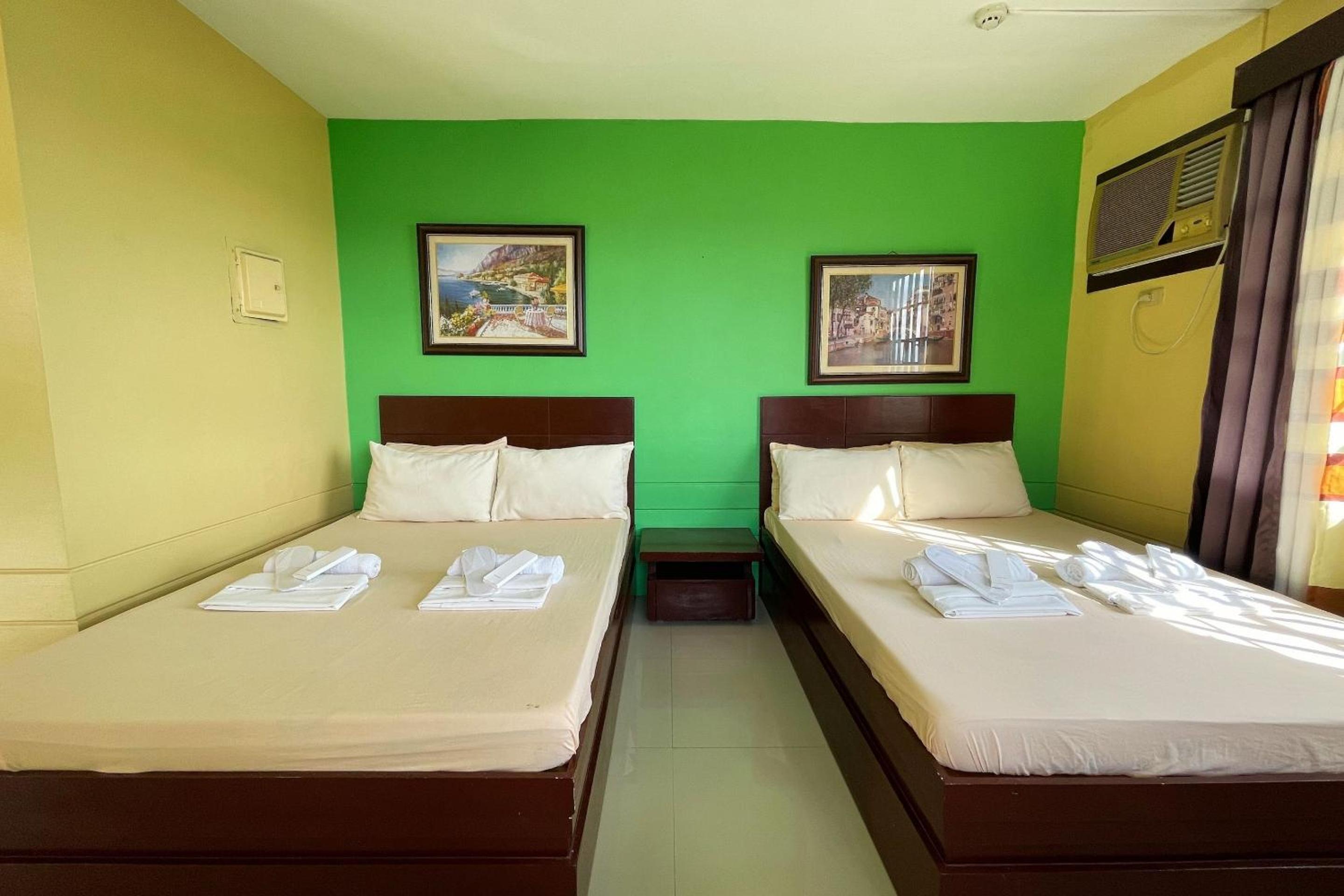 Deluxe Room - Photo 6