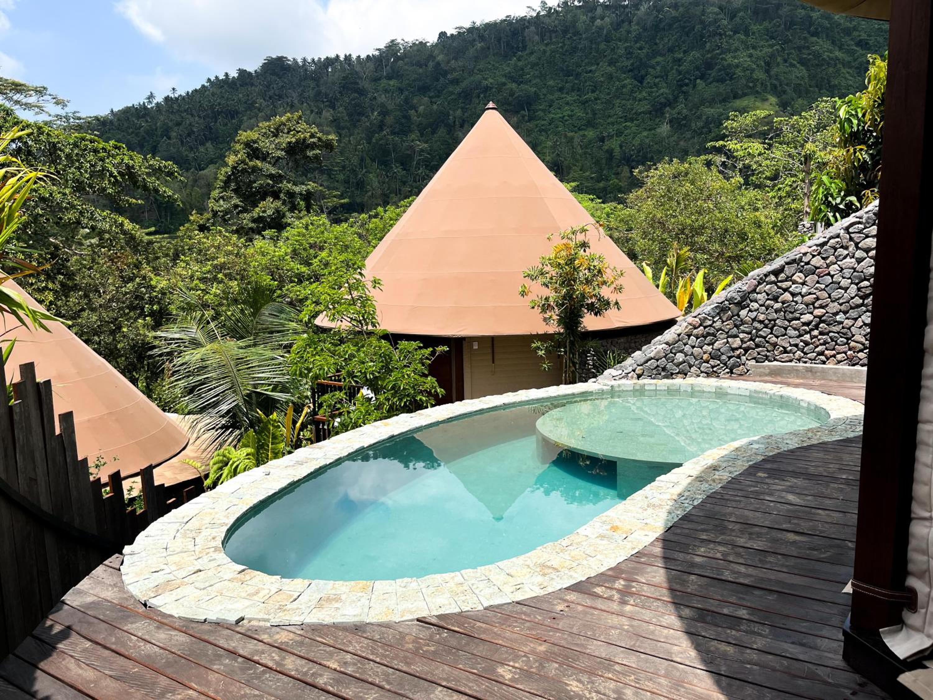 Luxury Pool Tent - Adults Only photo 3