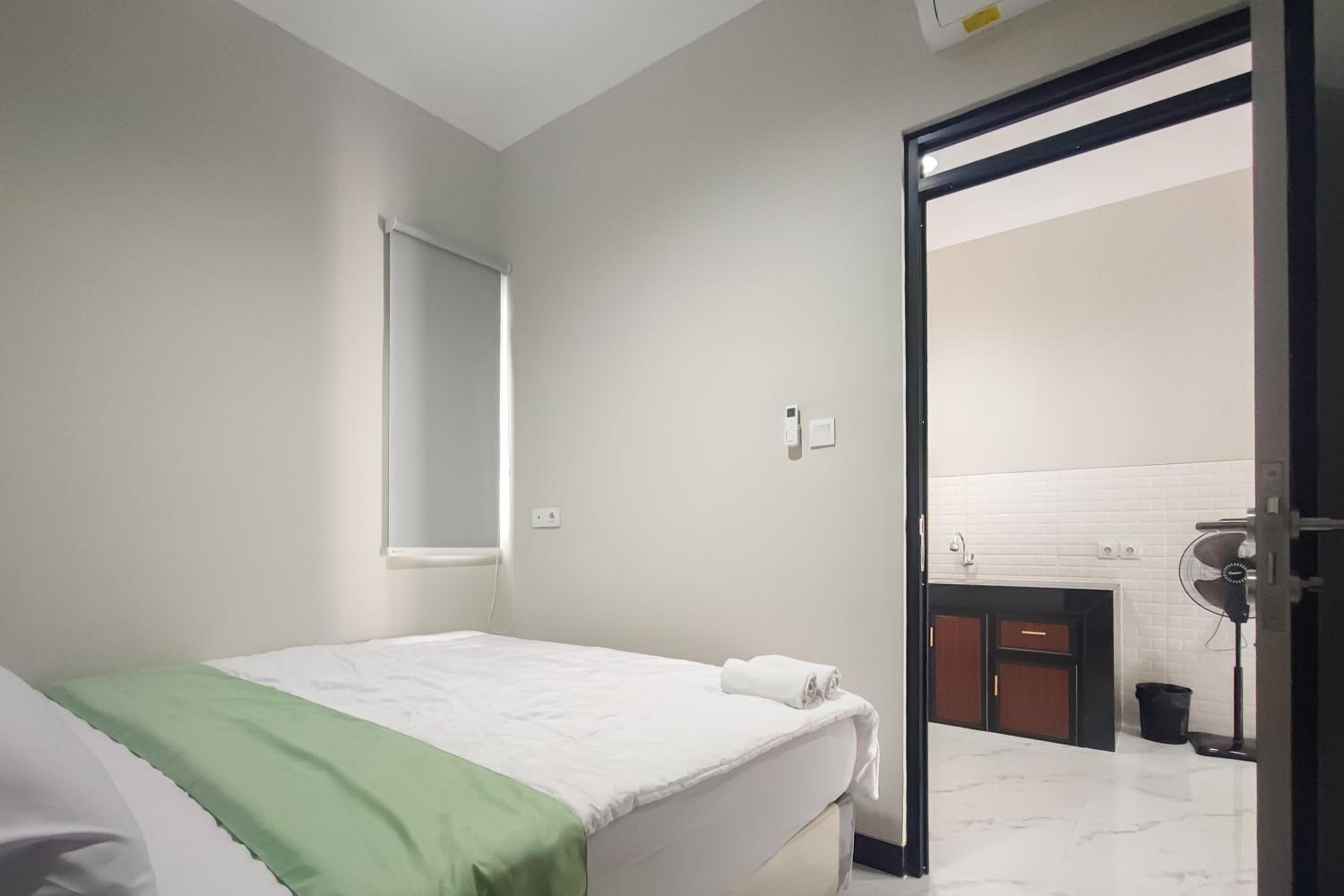 Suite - Photo 14
