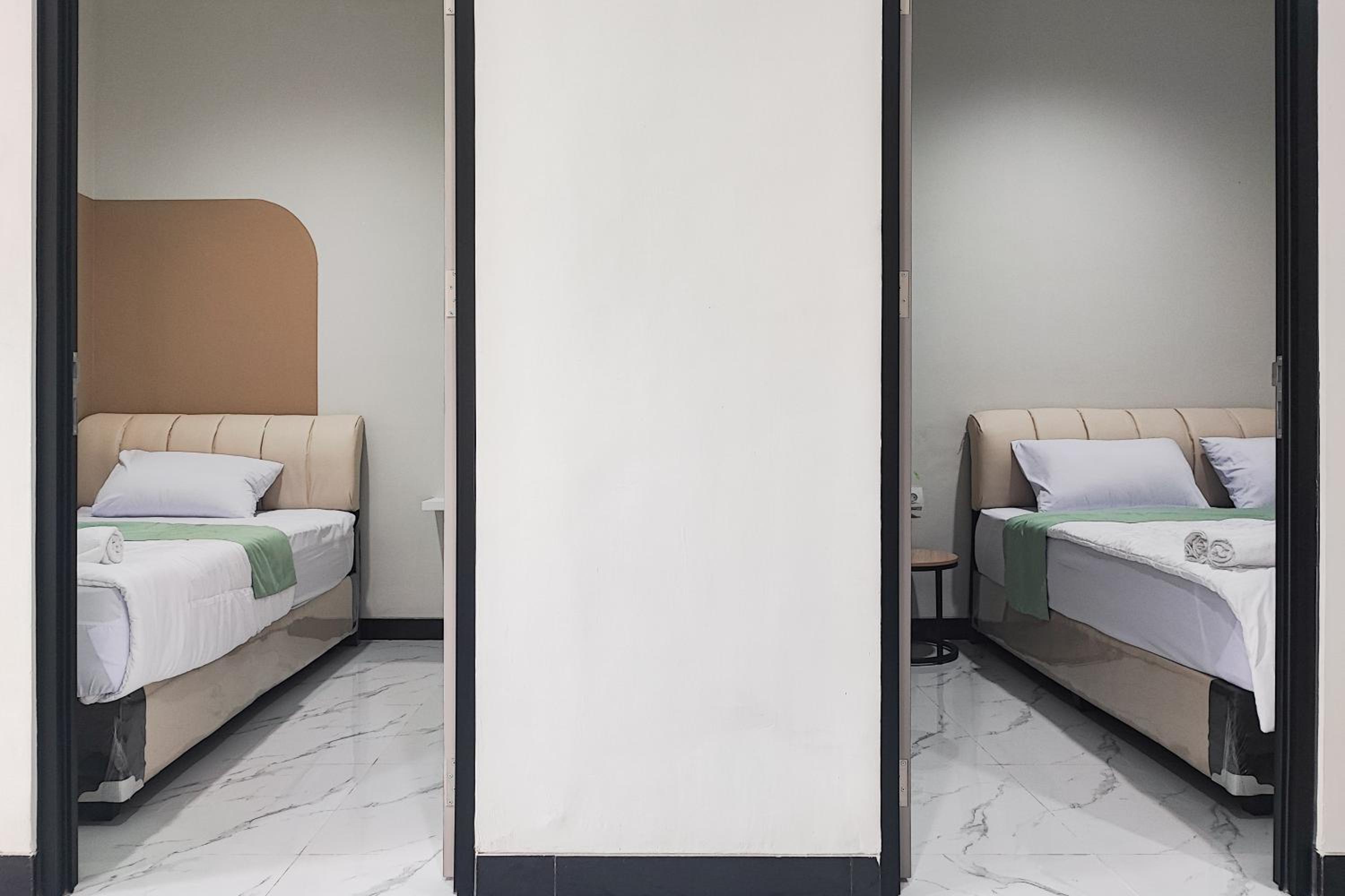 Suite - Photo 17
