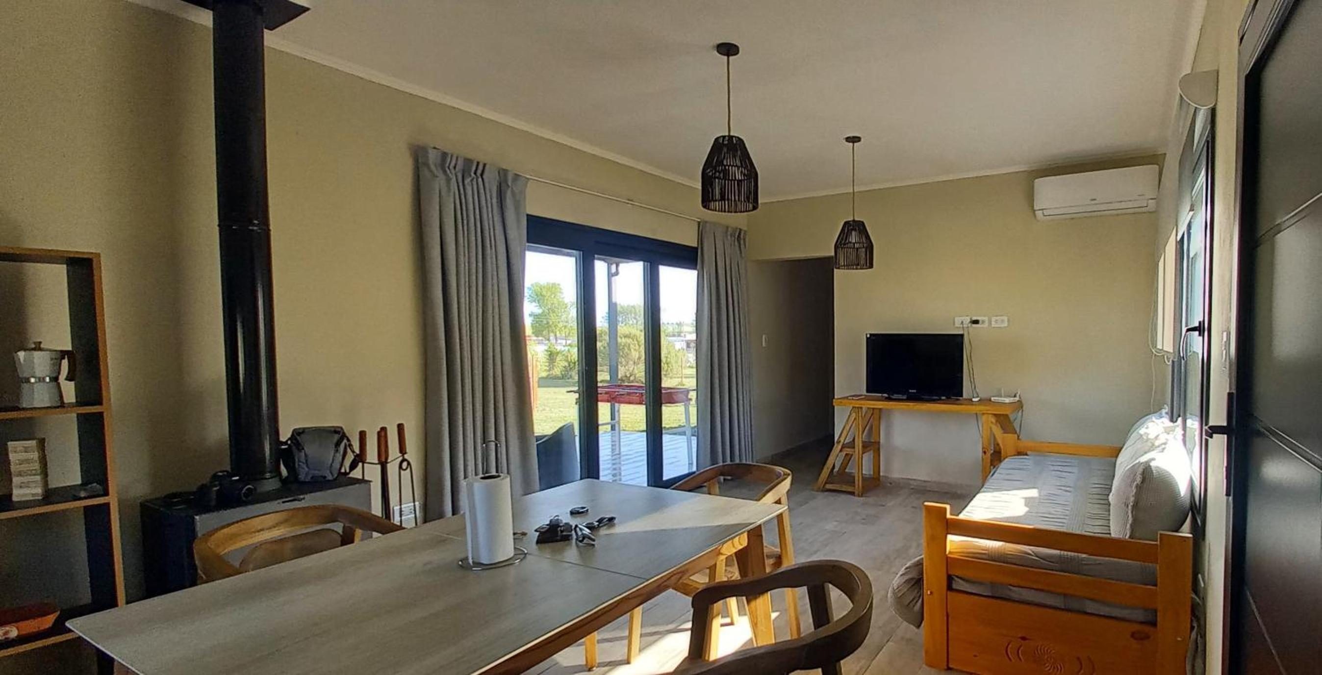 One-Bedroom House photo 1