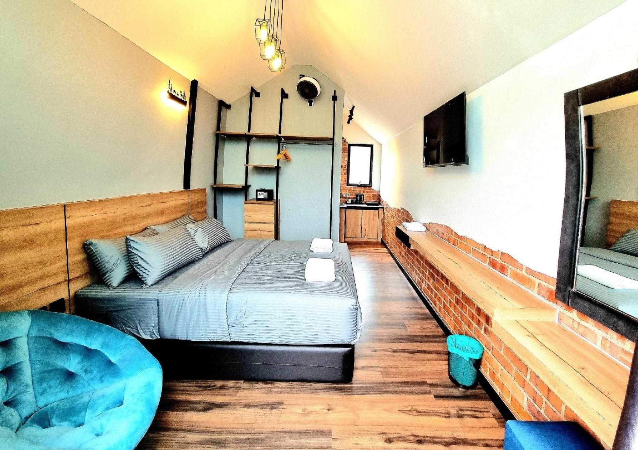 Double Room with Mountain View - Photo 1