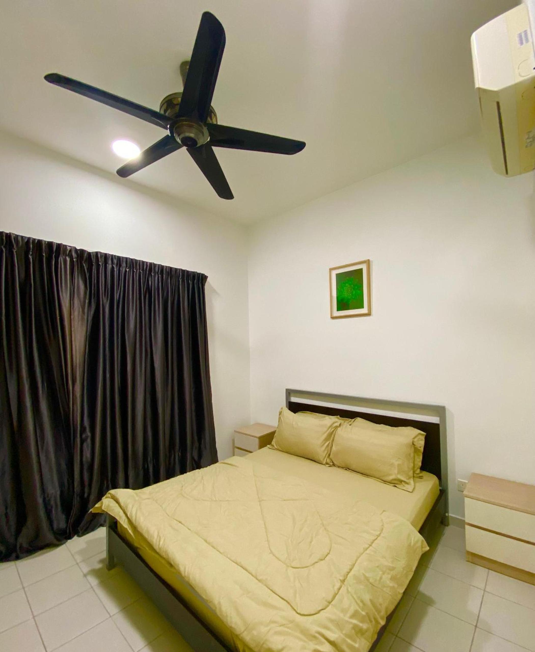 Deluxe King Suite