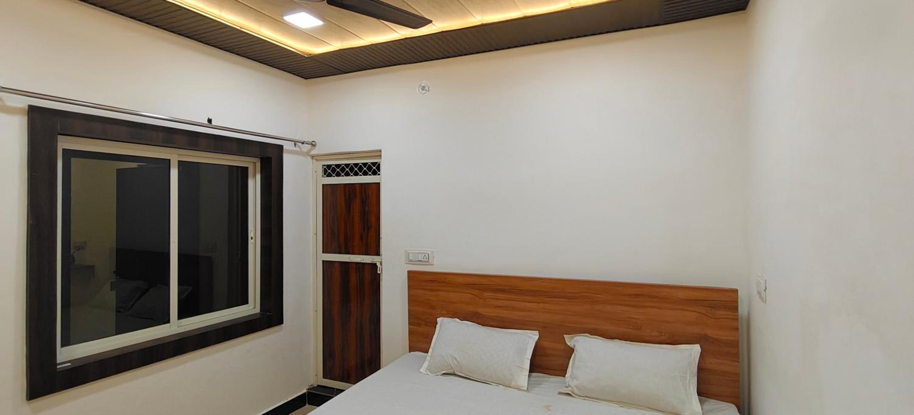 Deluxe Double Room - Photo 20