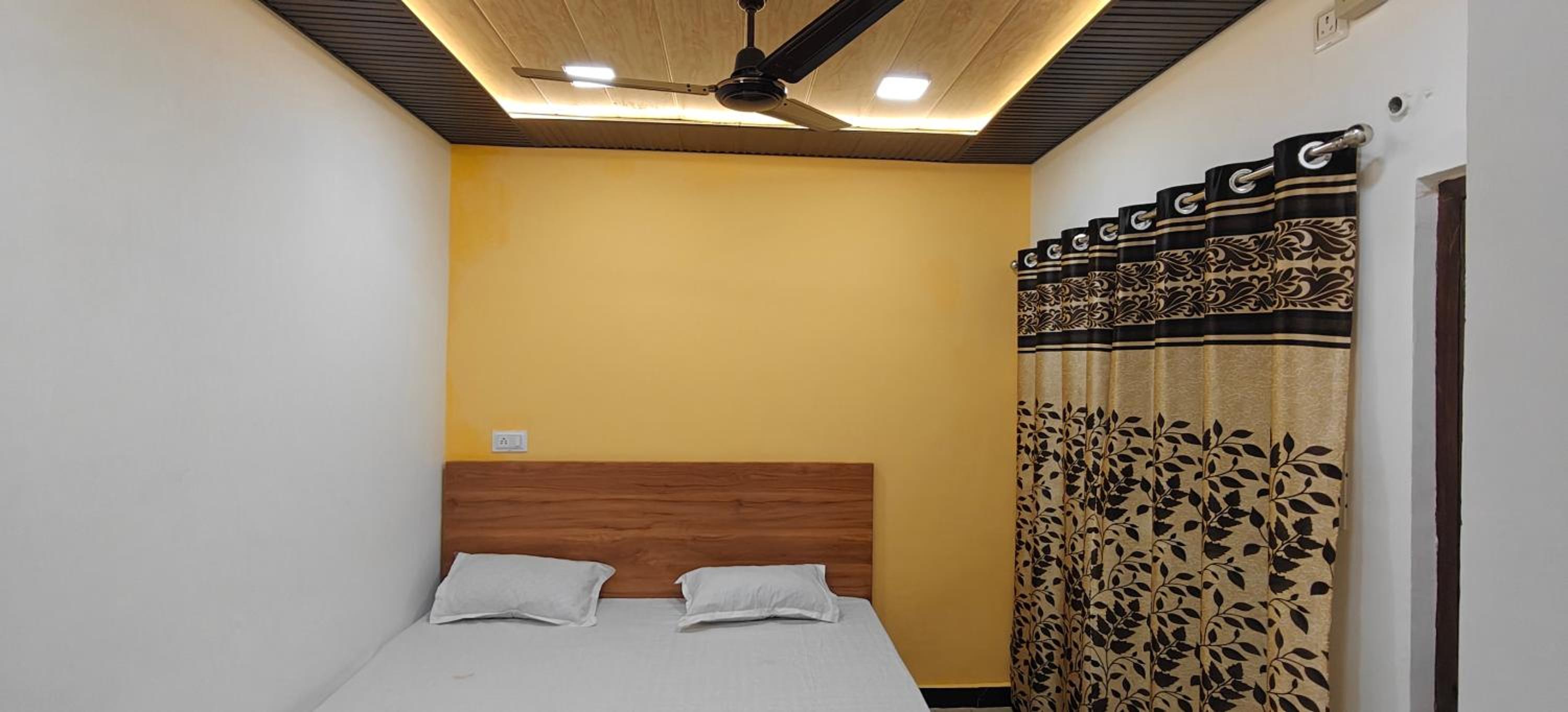 Deluxe Double Room - Photo 14