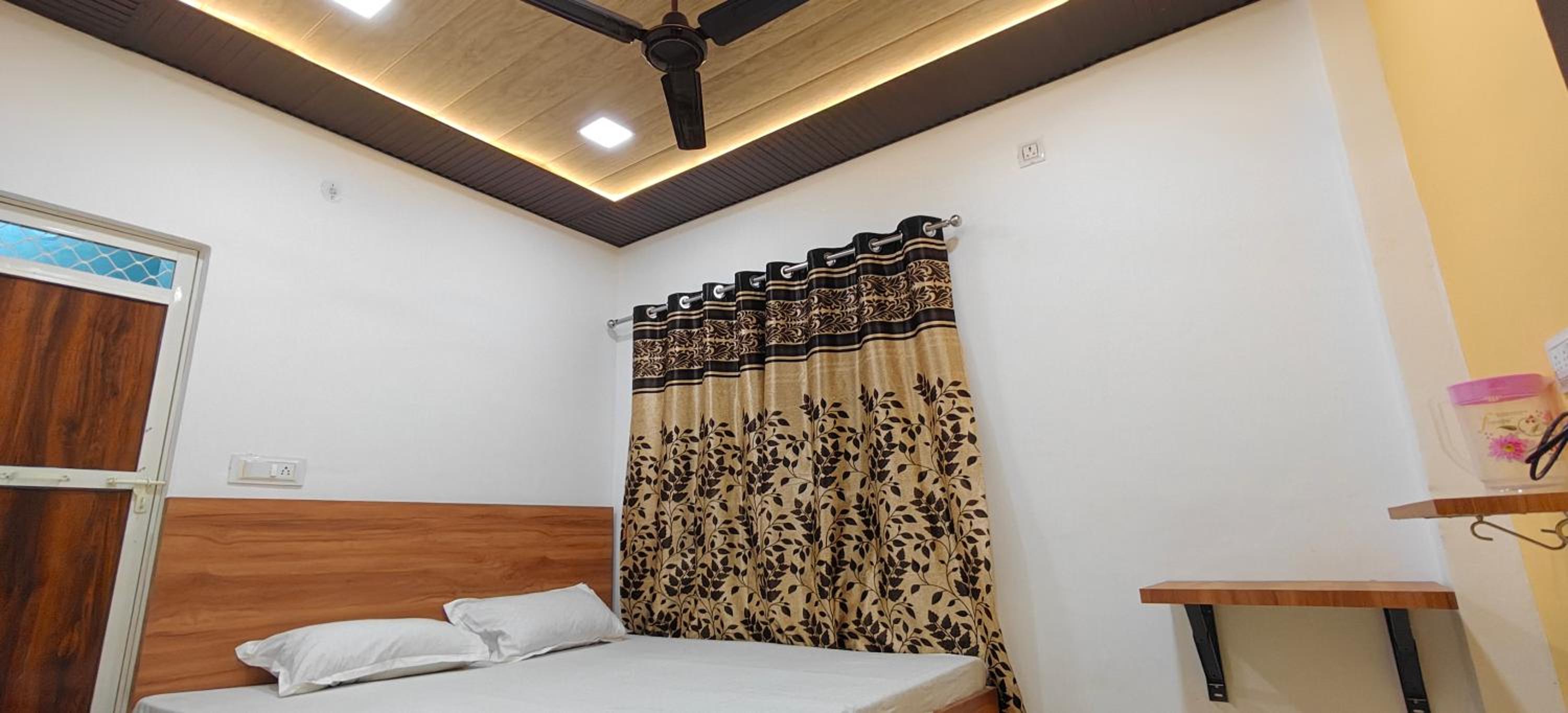 Deluxe Double Room - Photo 11