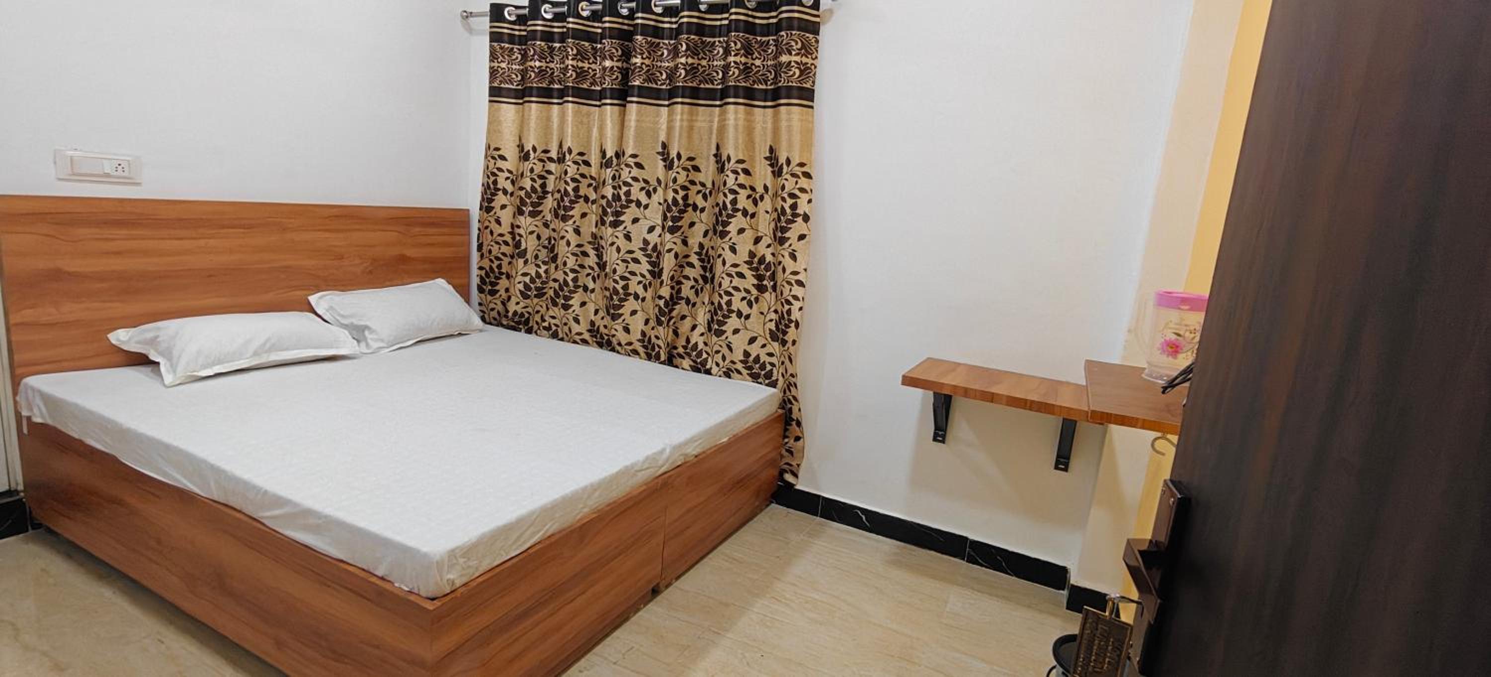Deluxe Double Room - Photo 10