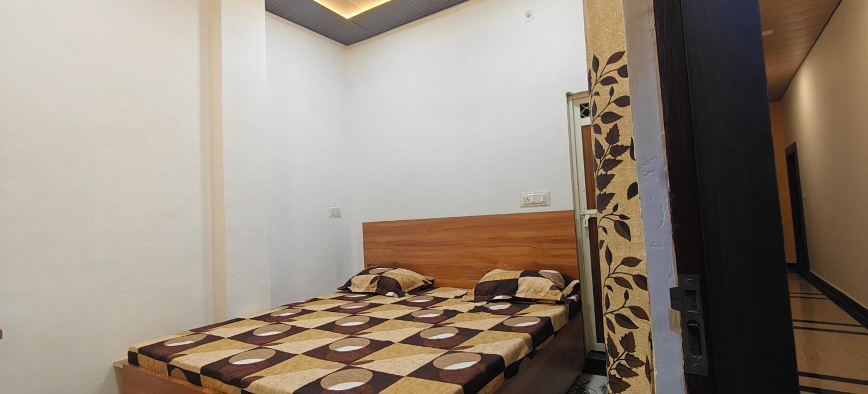 Deluxe Double Room - Photo 8