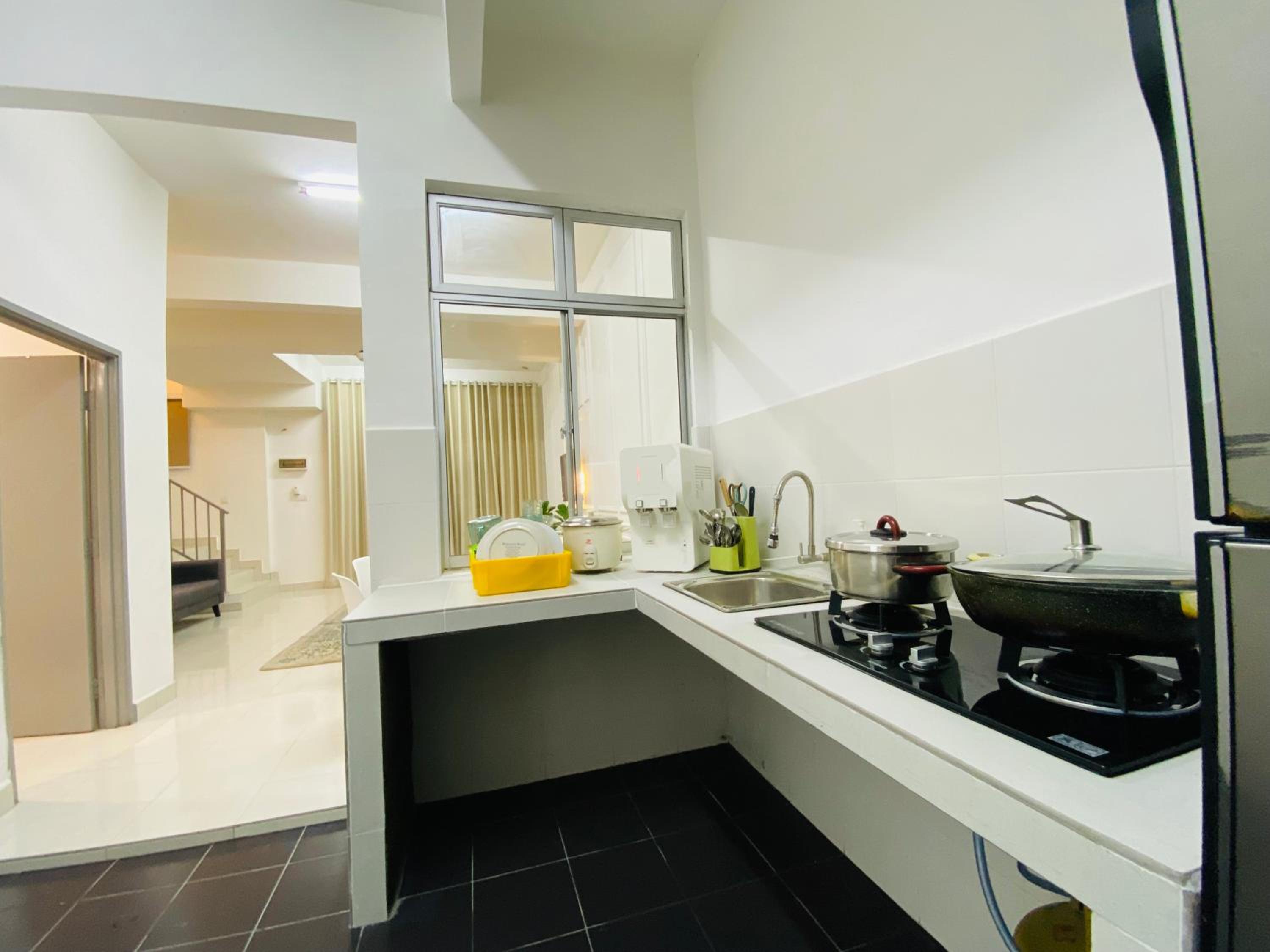 Four-Bedroom House photo 2