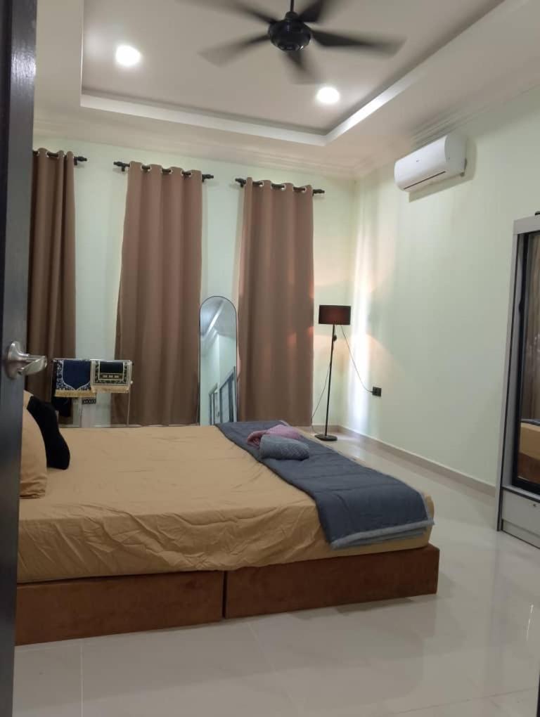 Two-Bedroom House photo 2