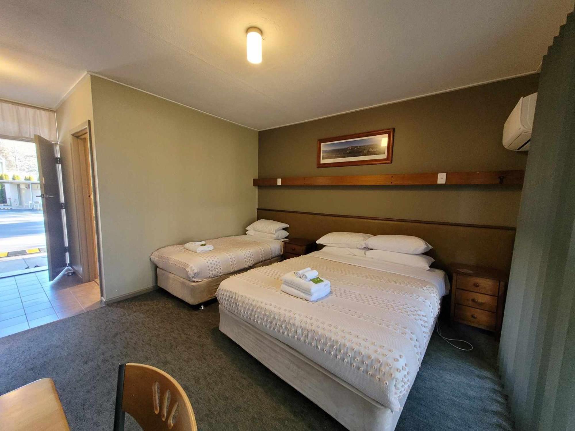 Double or Twin Room with Garden View photo 3