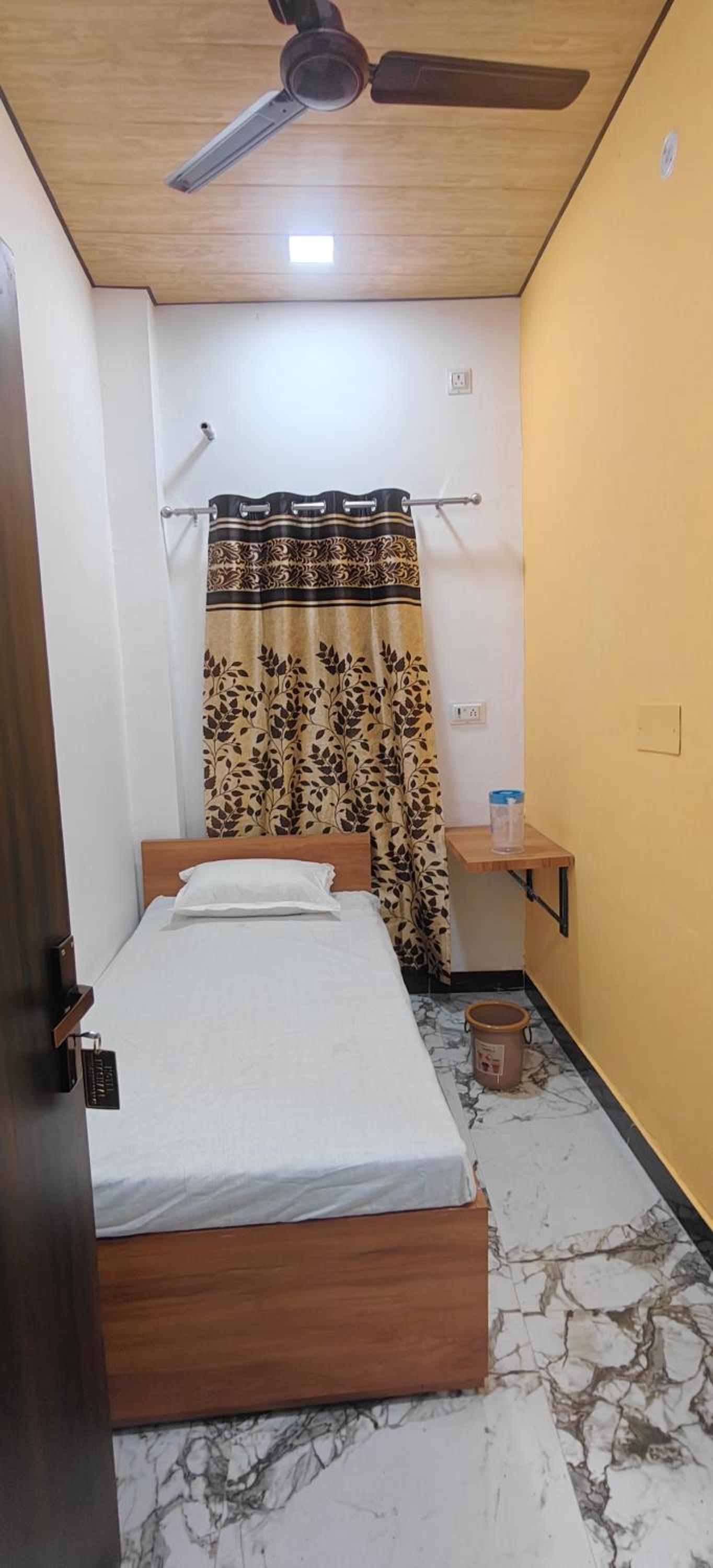 Deluxe Single Room photo 3