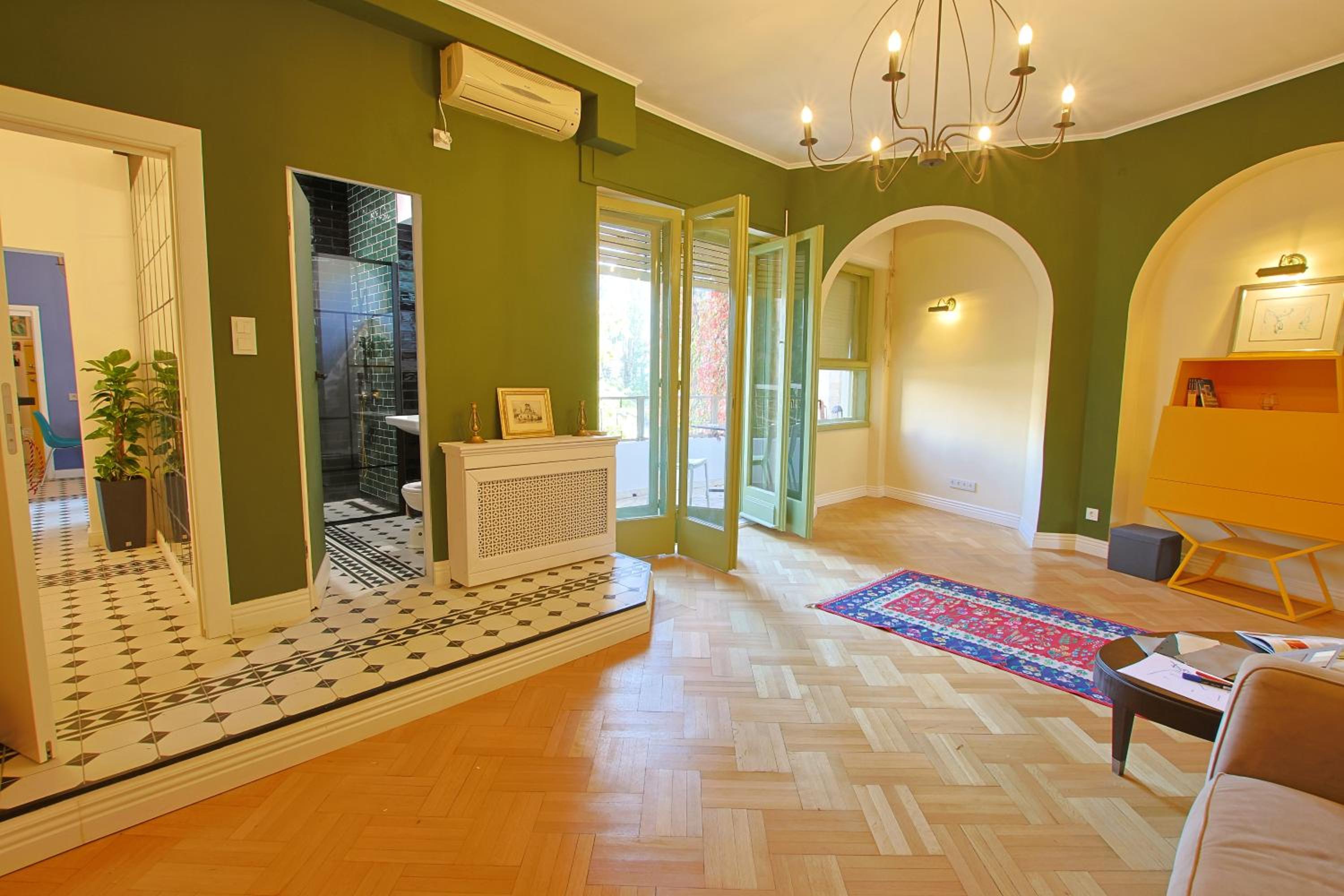 One-Bedroom Premier Apartment