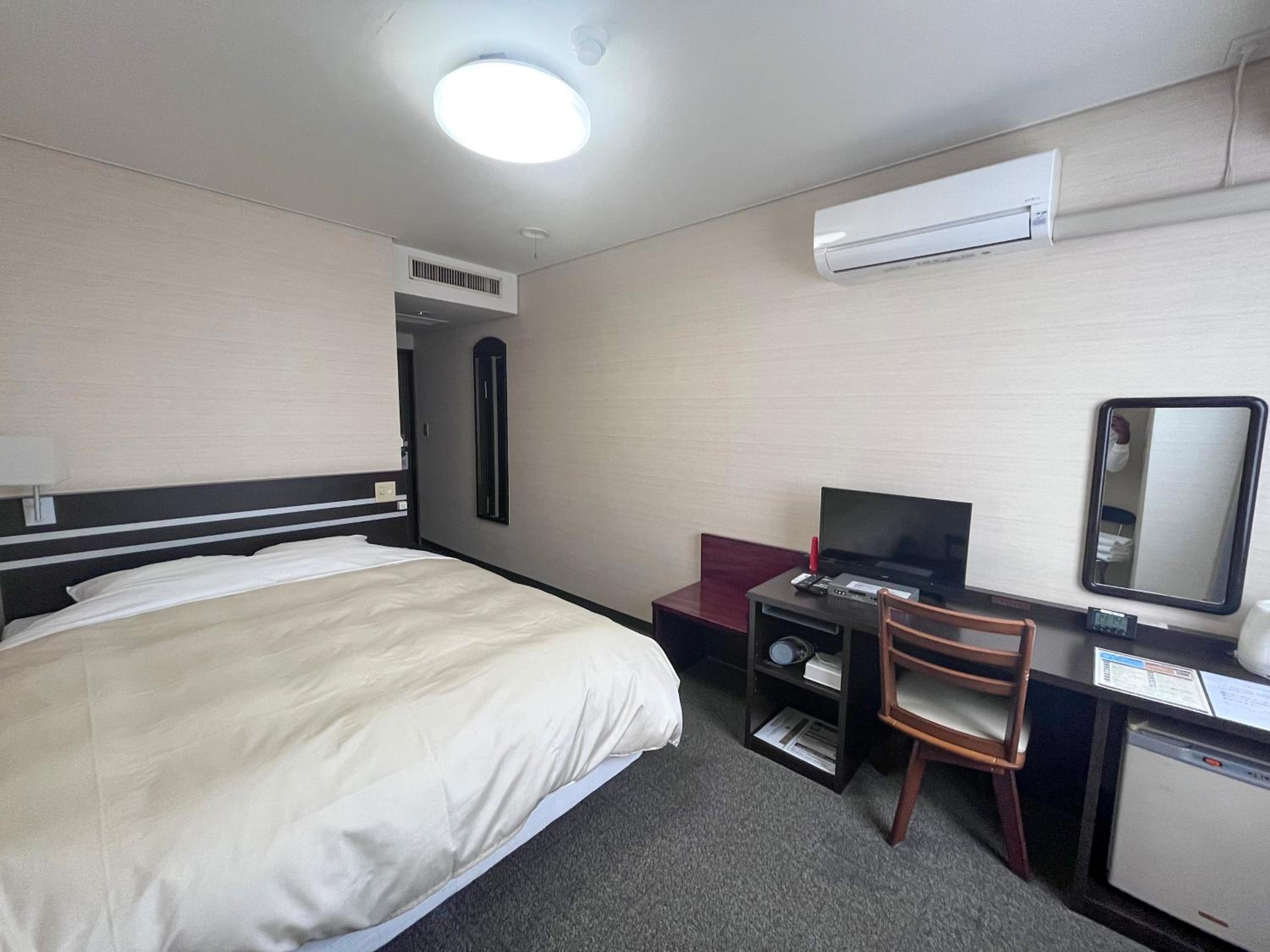 Double Room-Non-Smoking photo 3