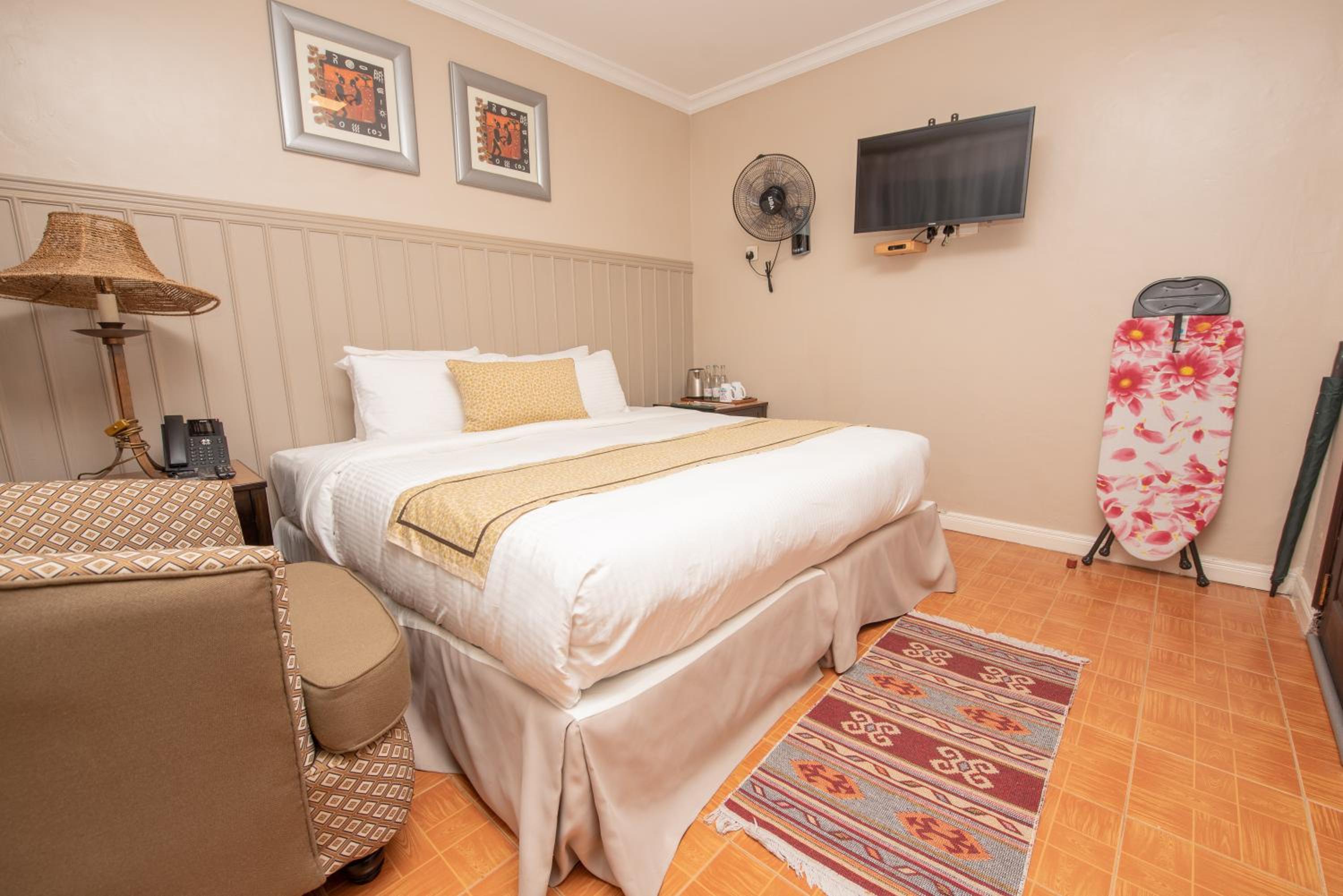 Standard Double Room with Fan photo 1