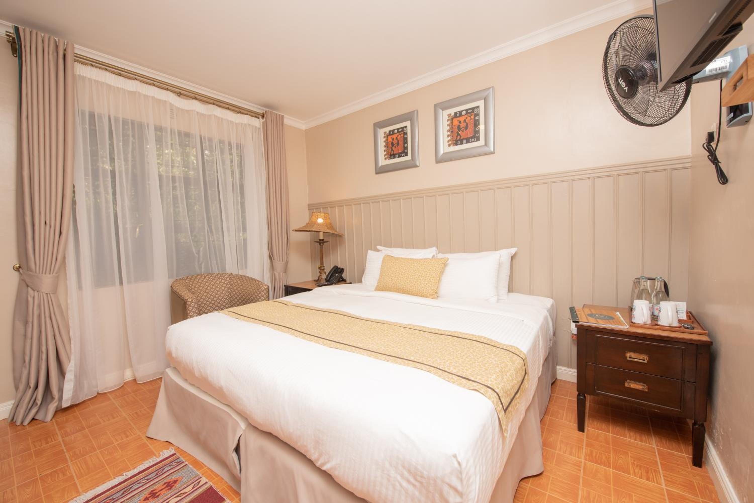 Standard Double Room with Fan photo 2