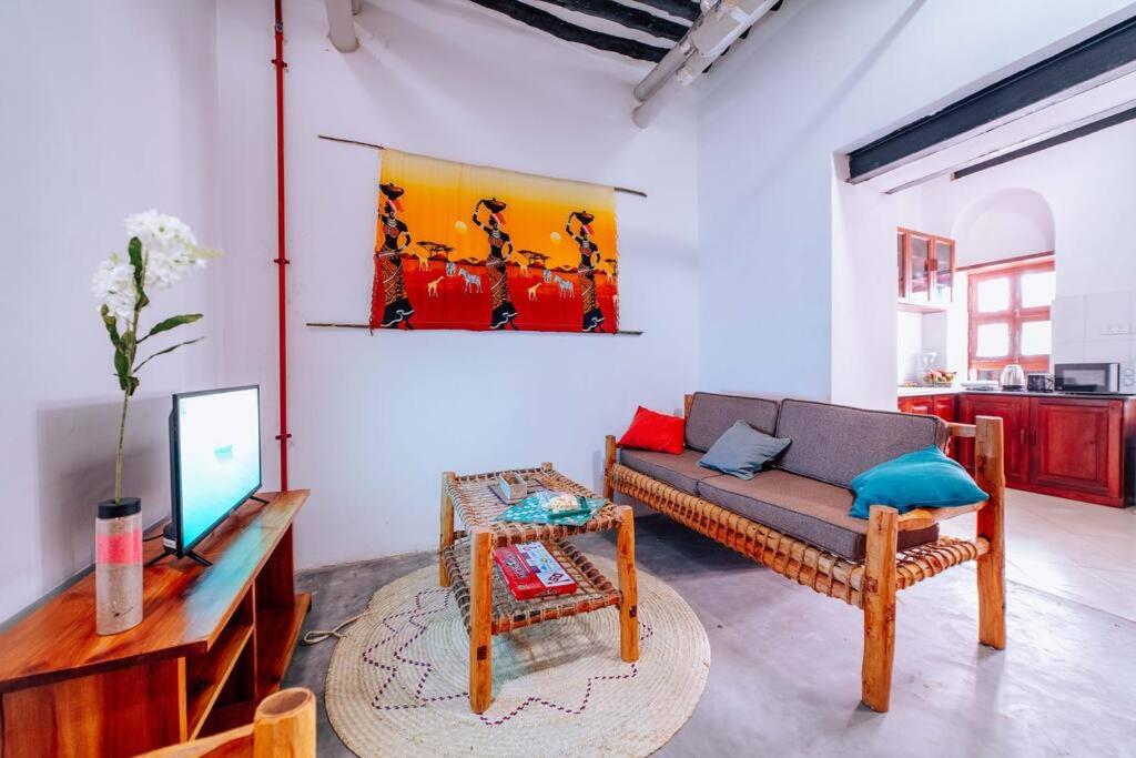 One-Bedroom Apartment photo 1