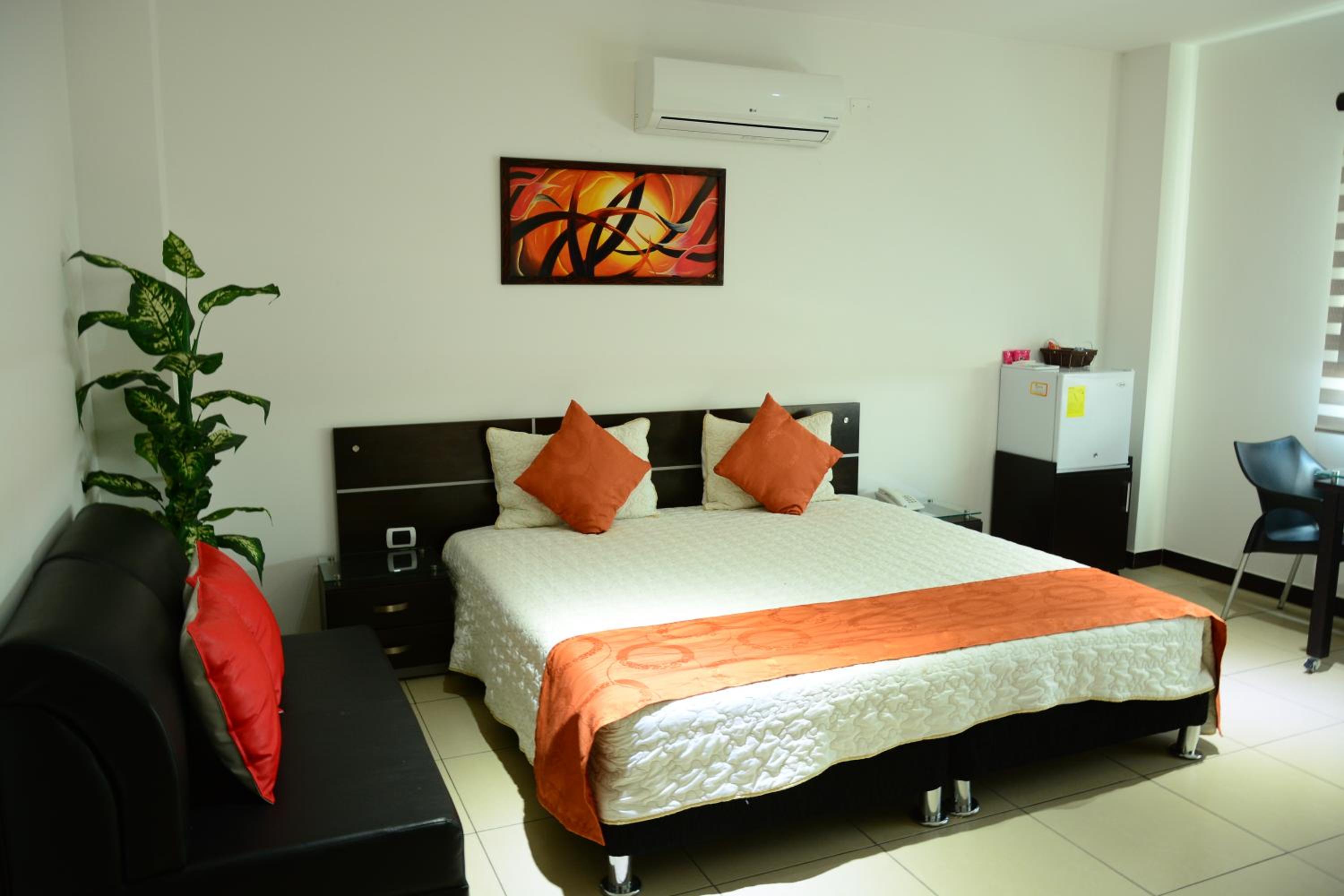 Deluxe Double Room (2 Adults + 1 Child) photo 3