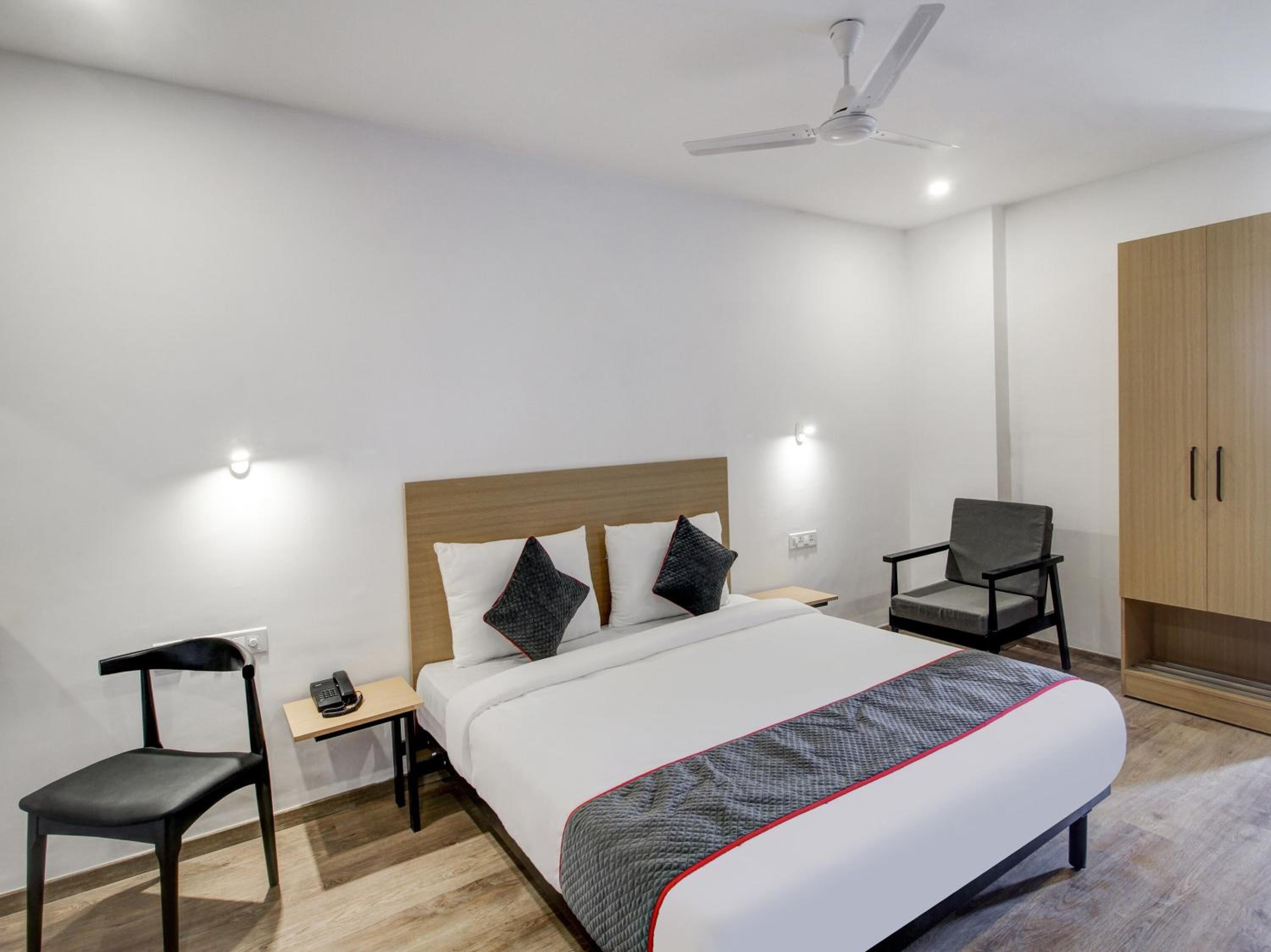 Classic Triple Room - Photo 27