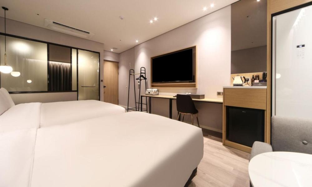Deluxe Twin Room - Photo 3