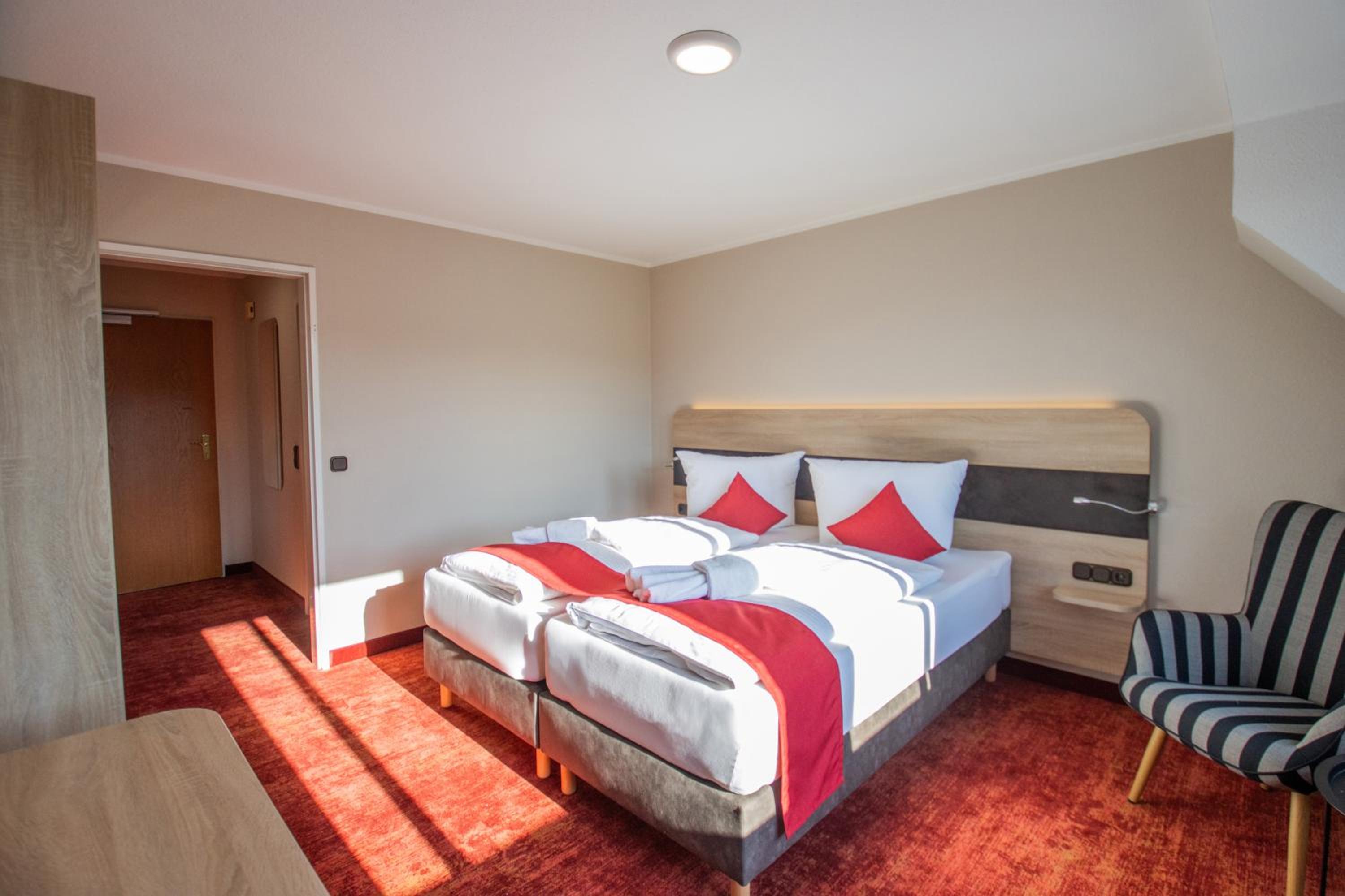 Standard Double Room - Photo 3