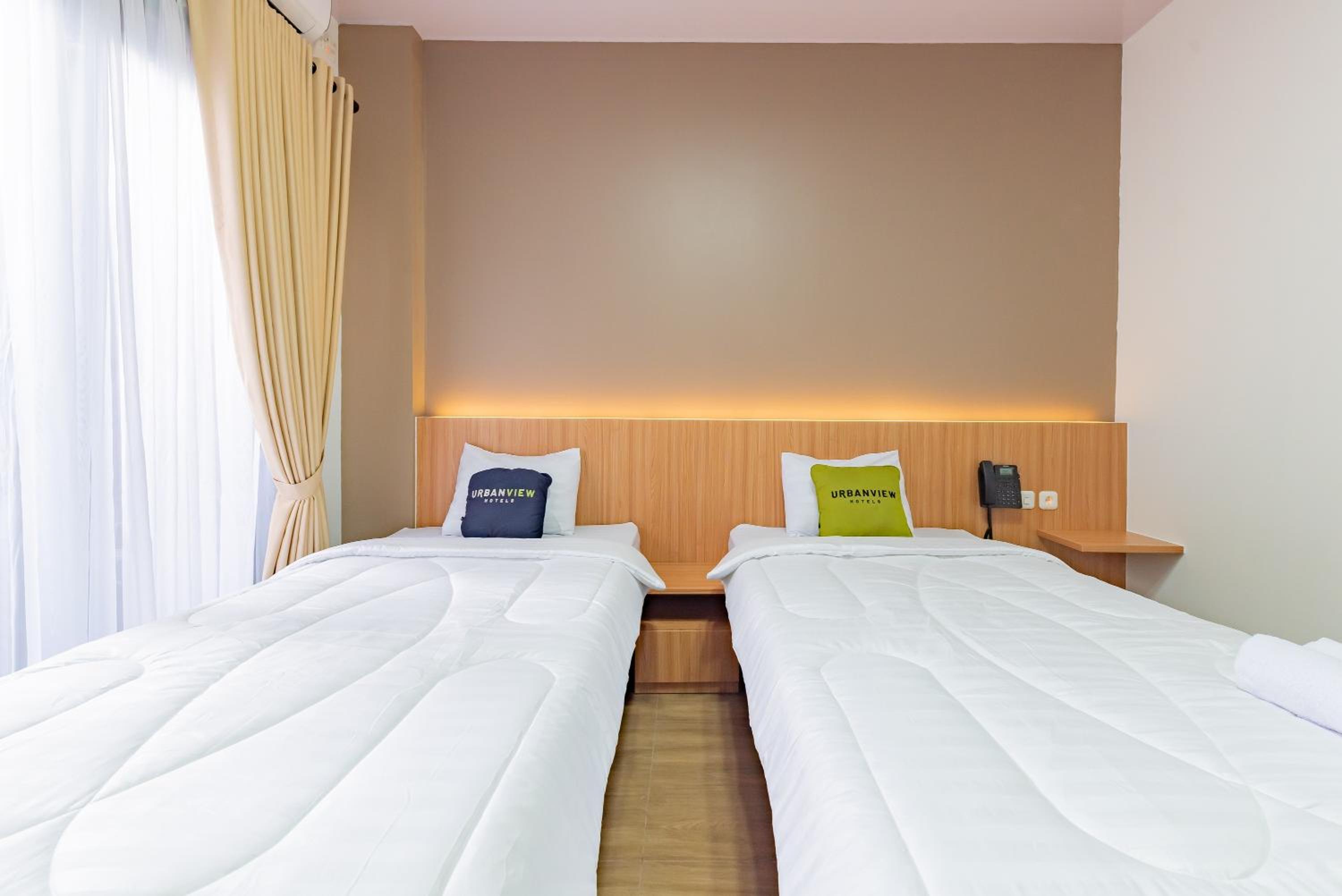 Deluxe Twin Room photo 3