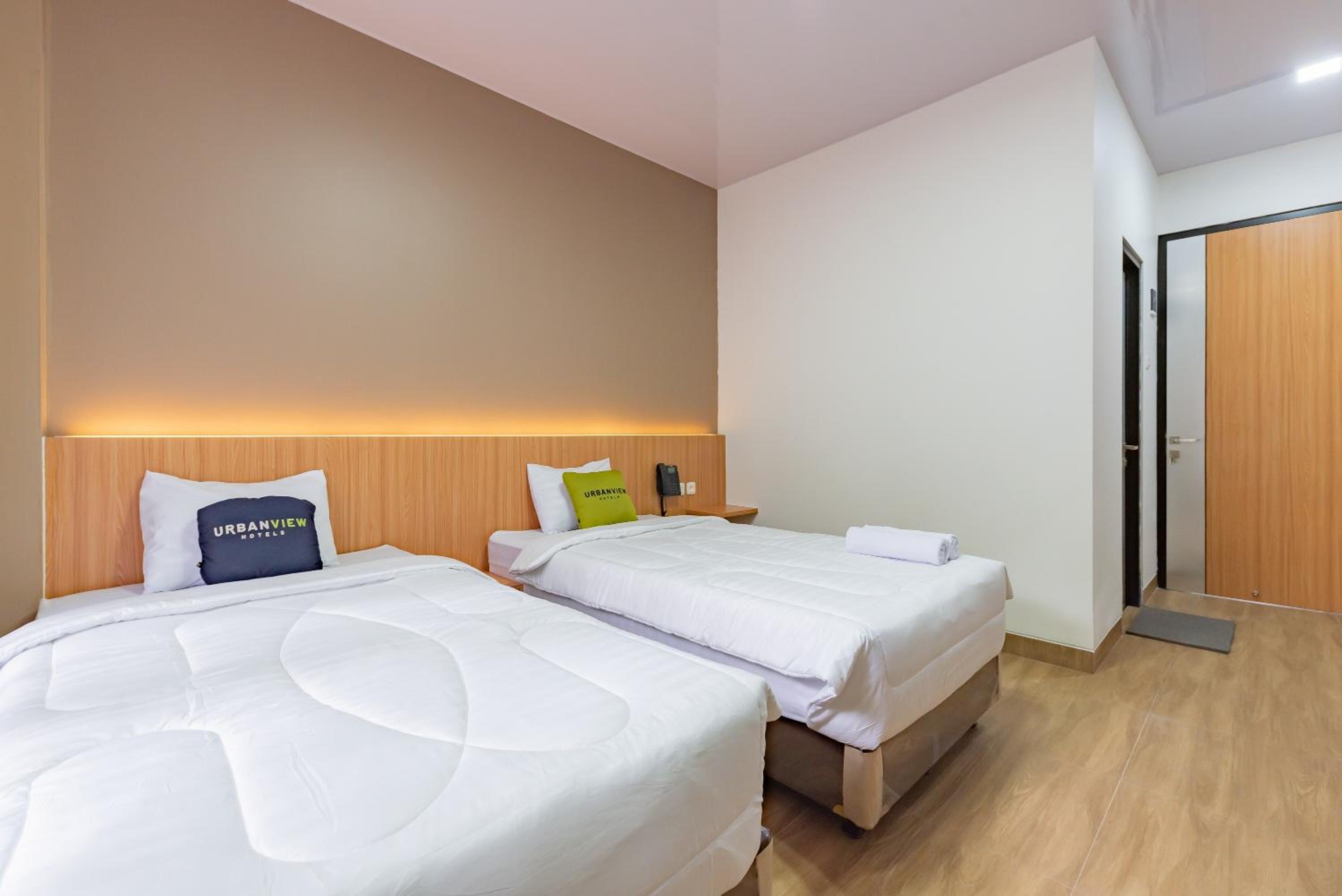 Deluxe Twin Room photo 2