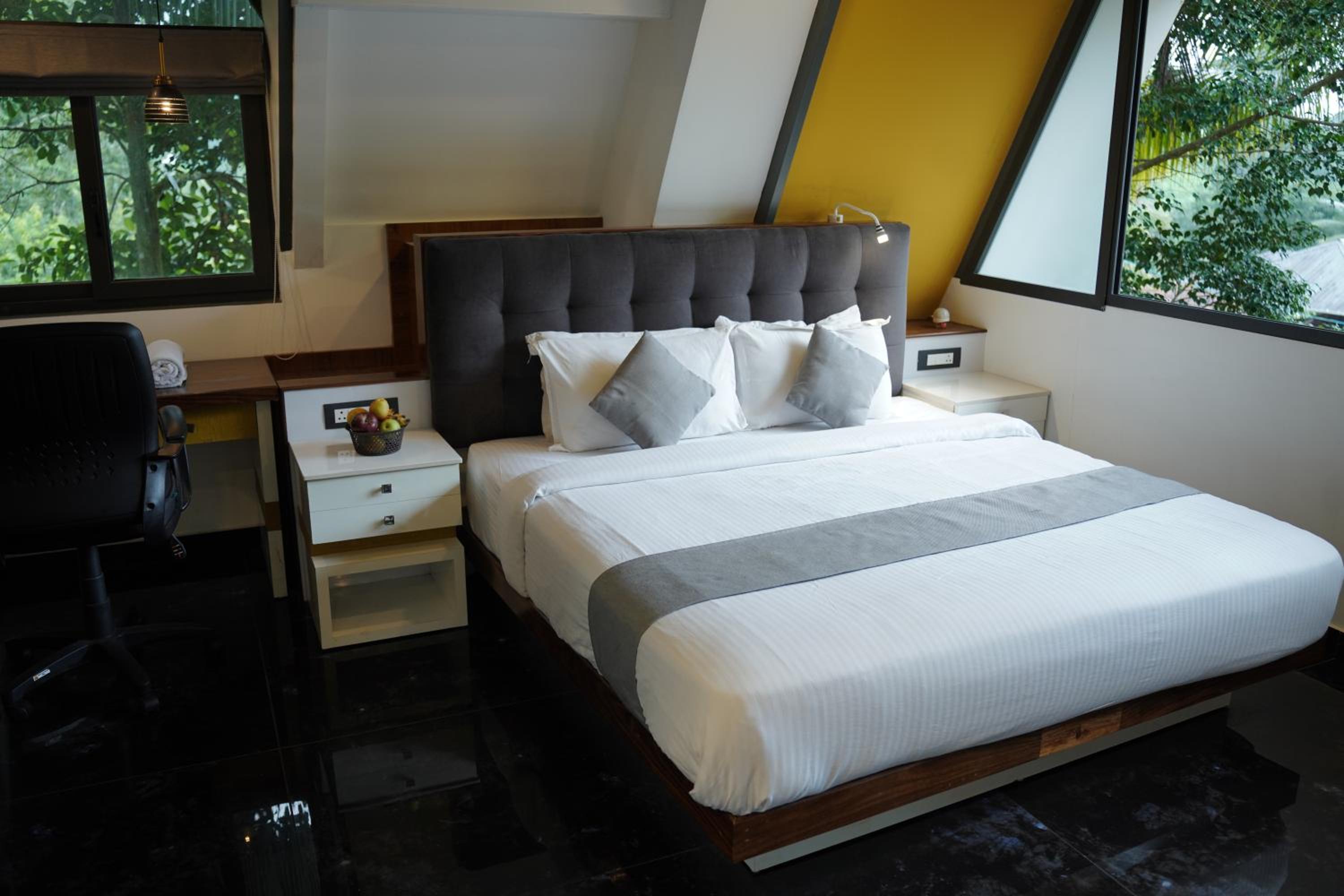 Duplex Suite - Photo 1
