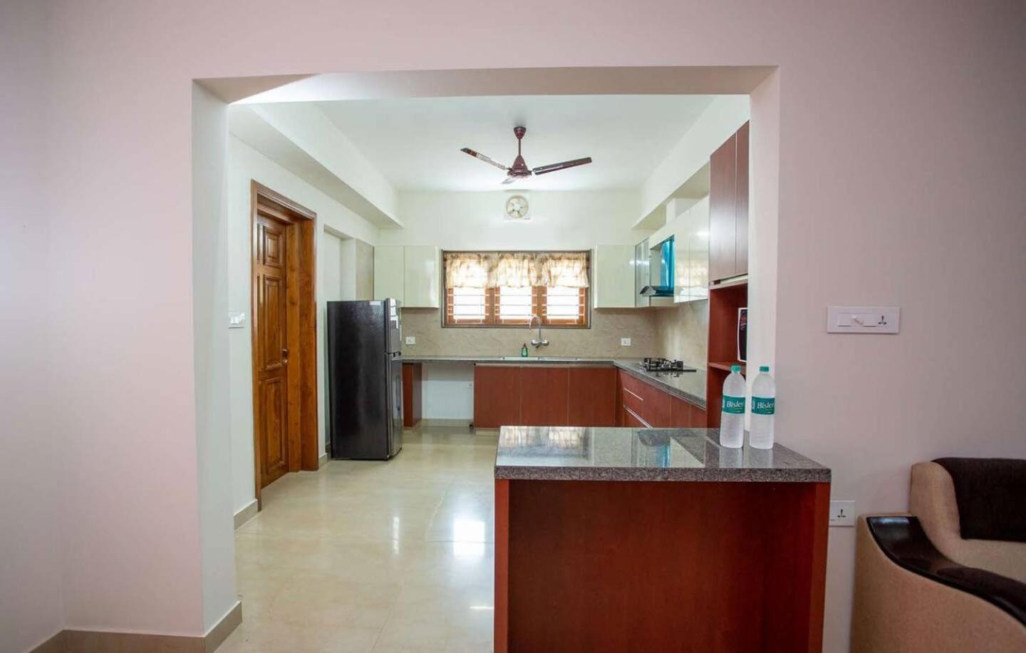 Three-Bedroom House photo 3