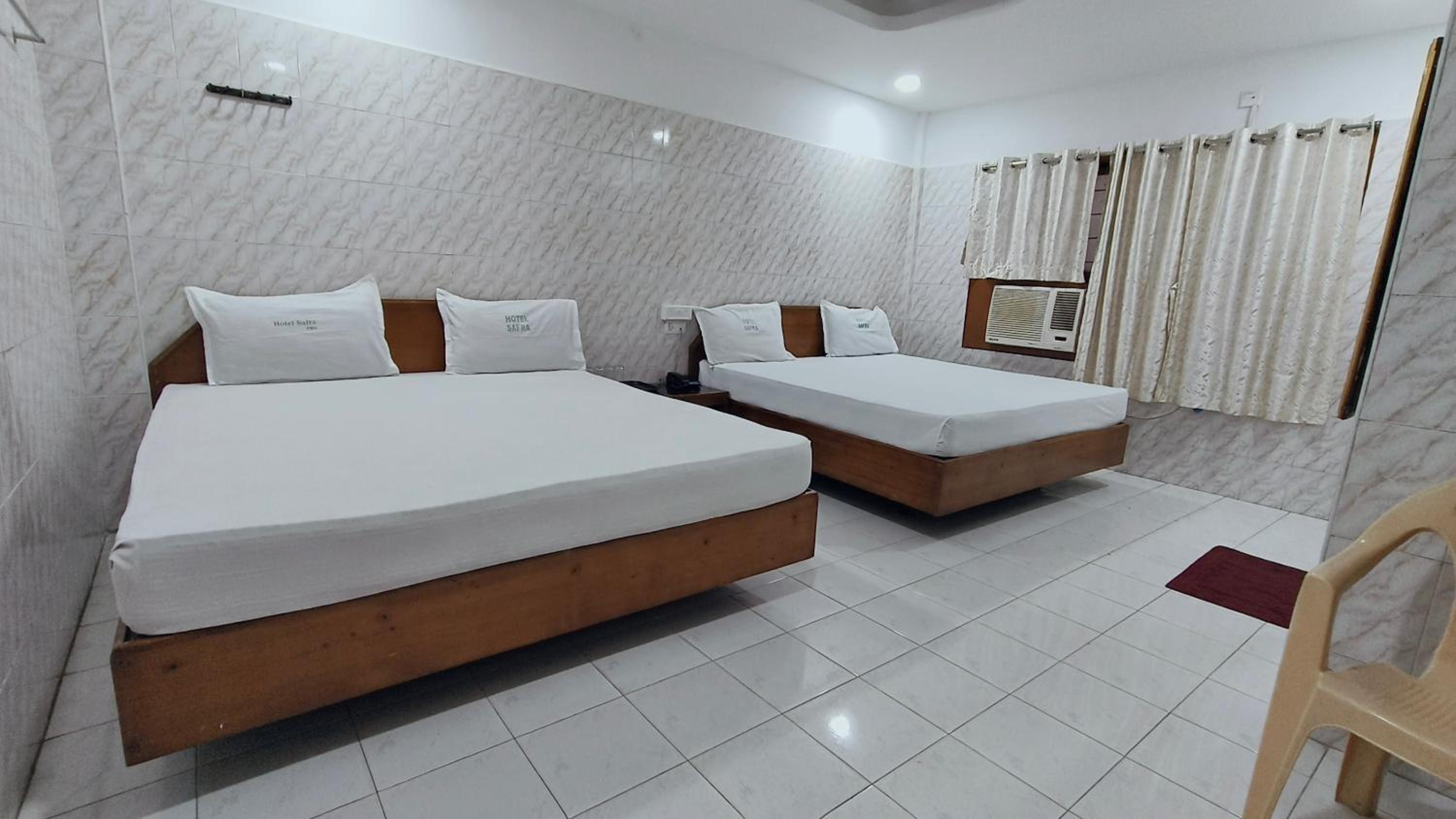Comfort Quadruple Room - Photo 12