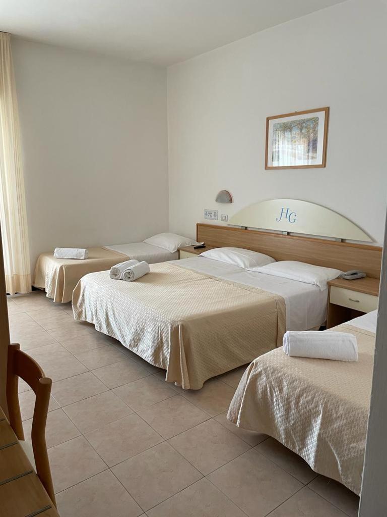 Quadruple Room with Balcony photo 1
