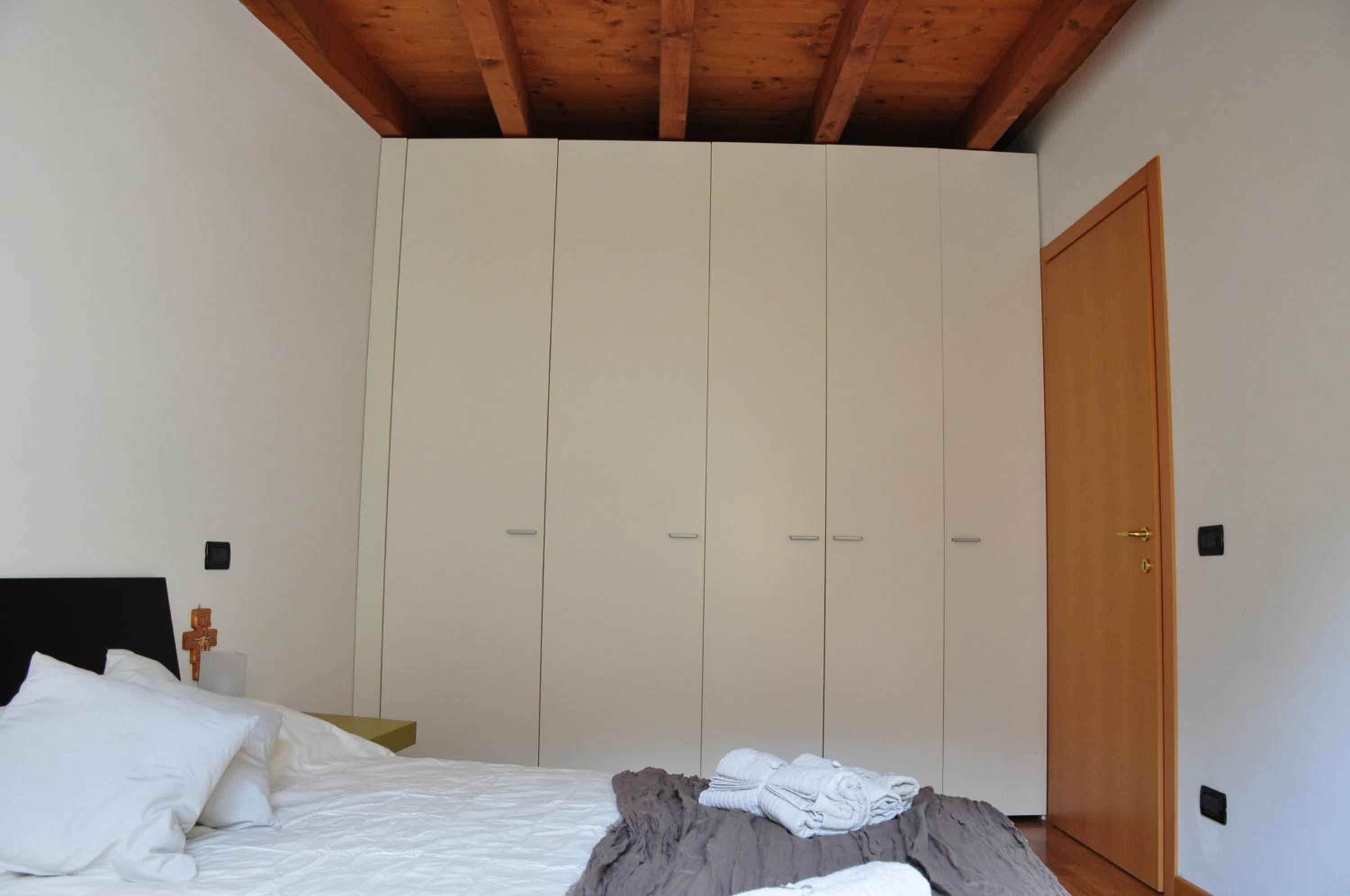 Two-Bedroom Apartment with Balcony photo 1