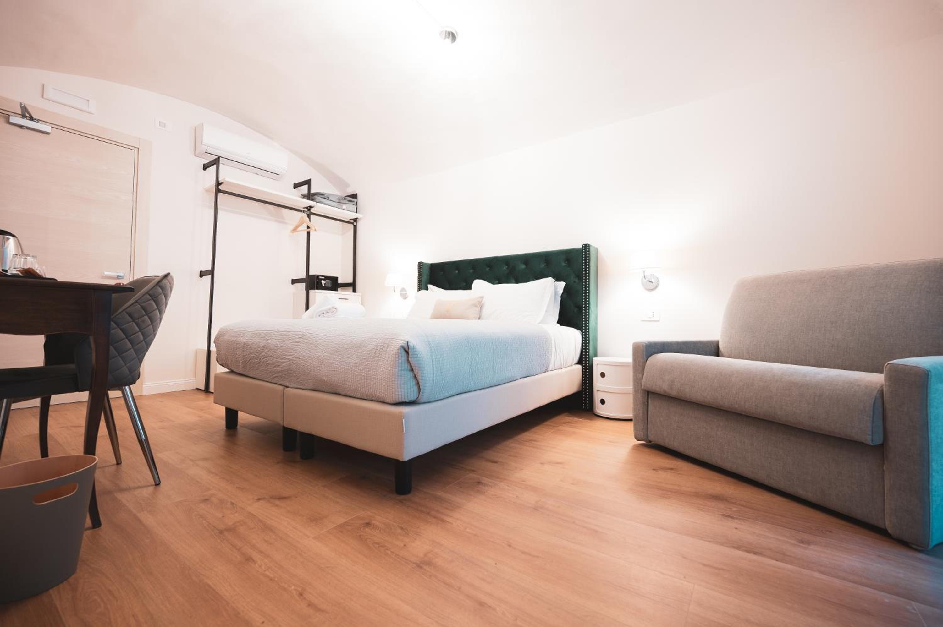 Deluxe Triple Room photo 3