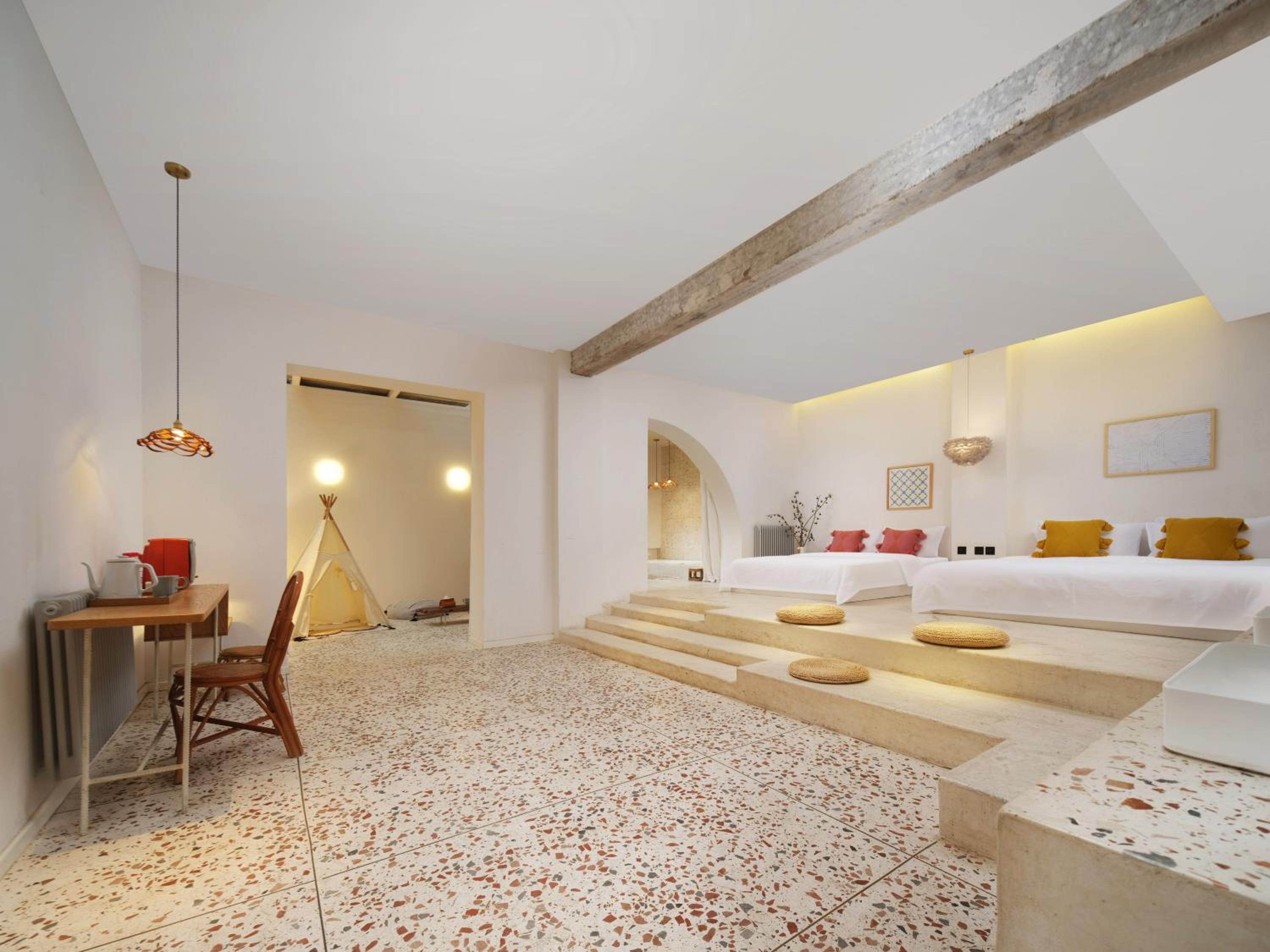 Deluxe Family Suite with Courtyard View