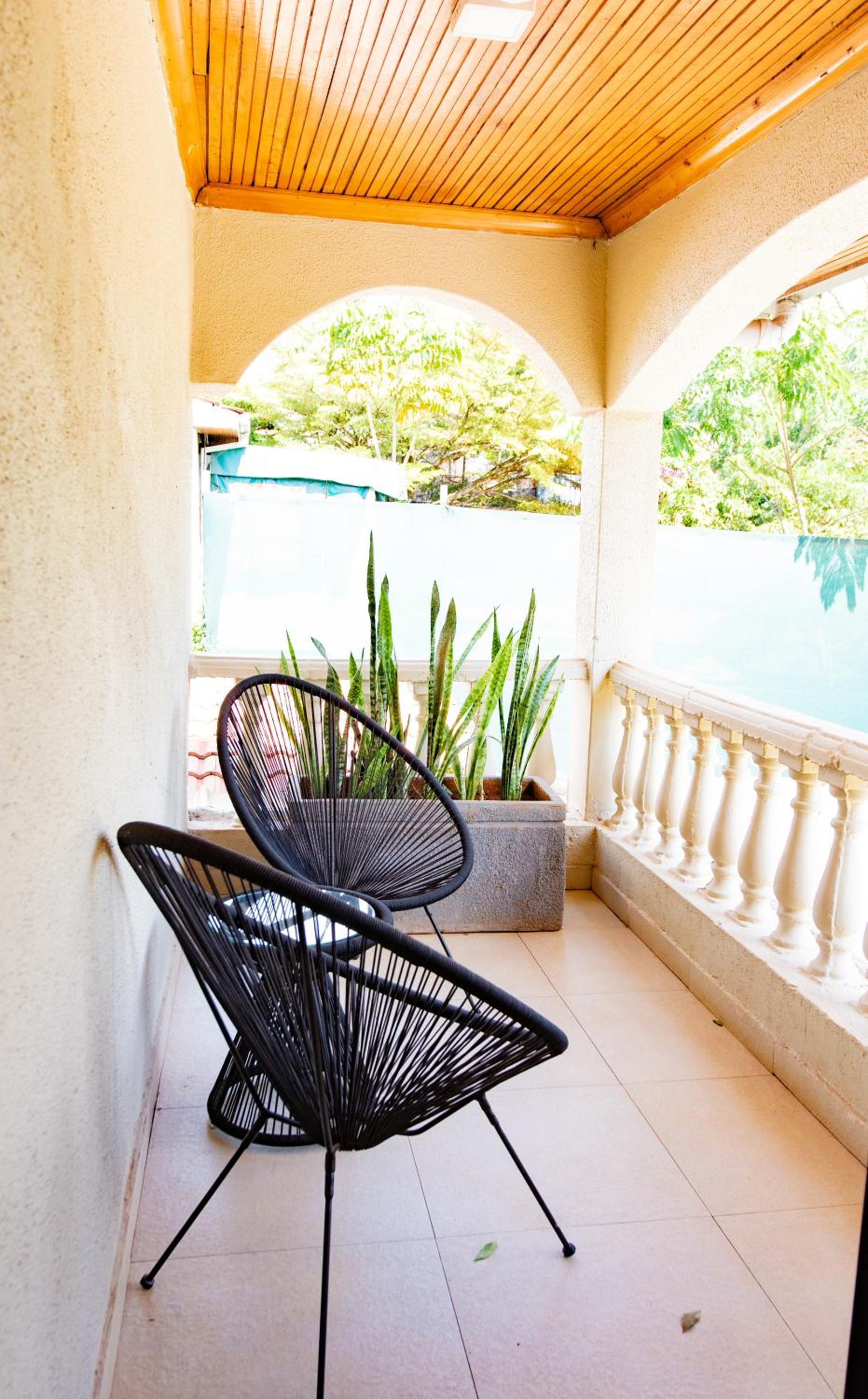 King Suite with Balcony photo 2
