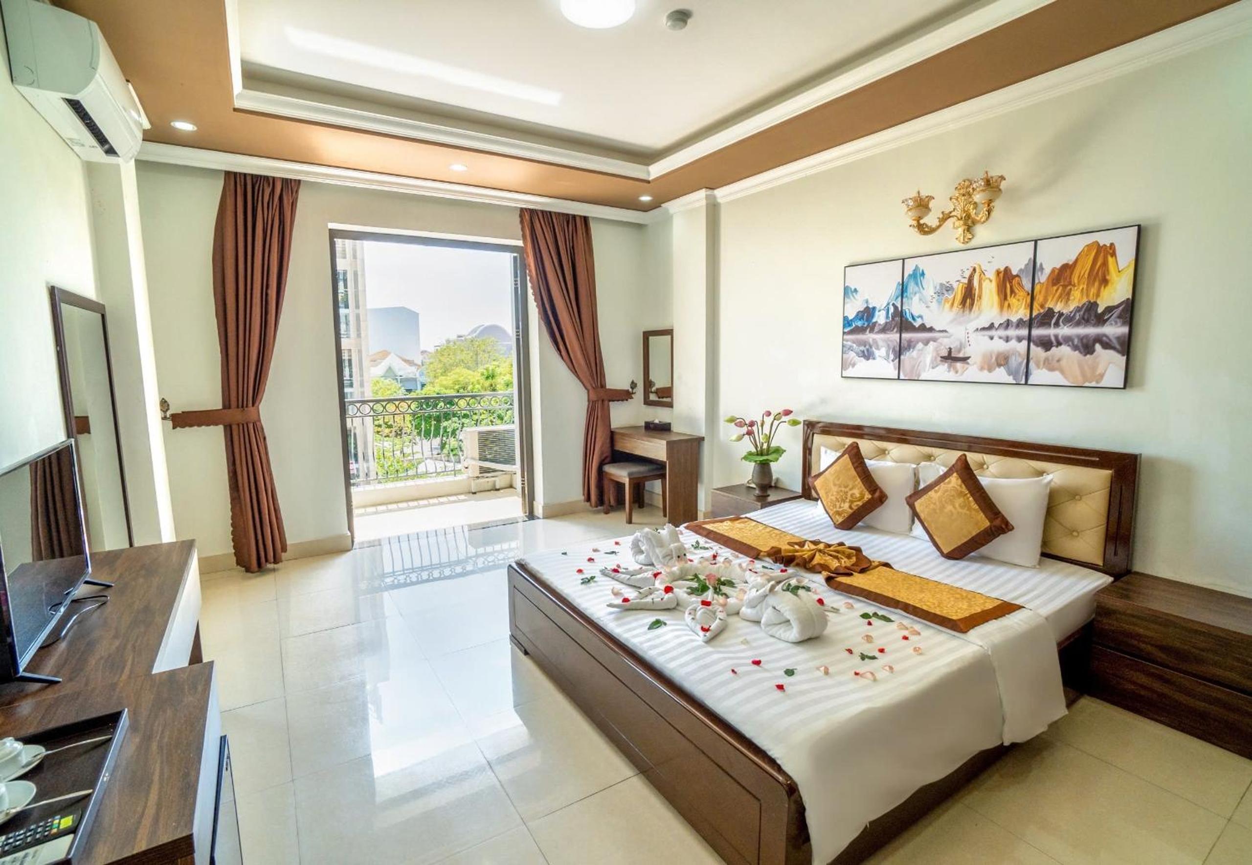 Deluxe Double Room with Balcony